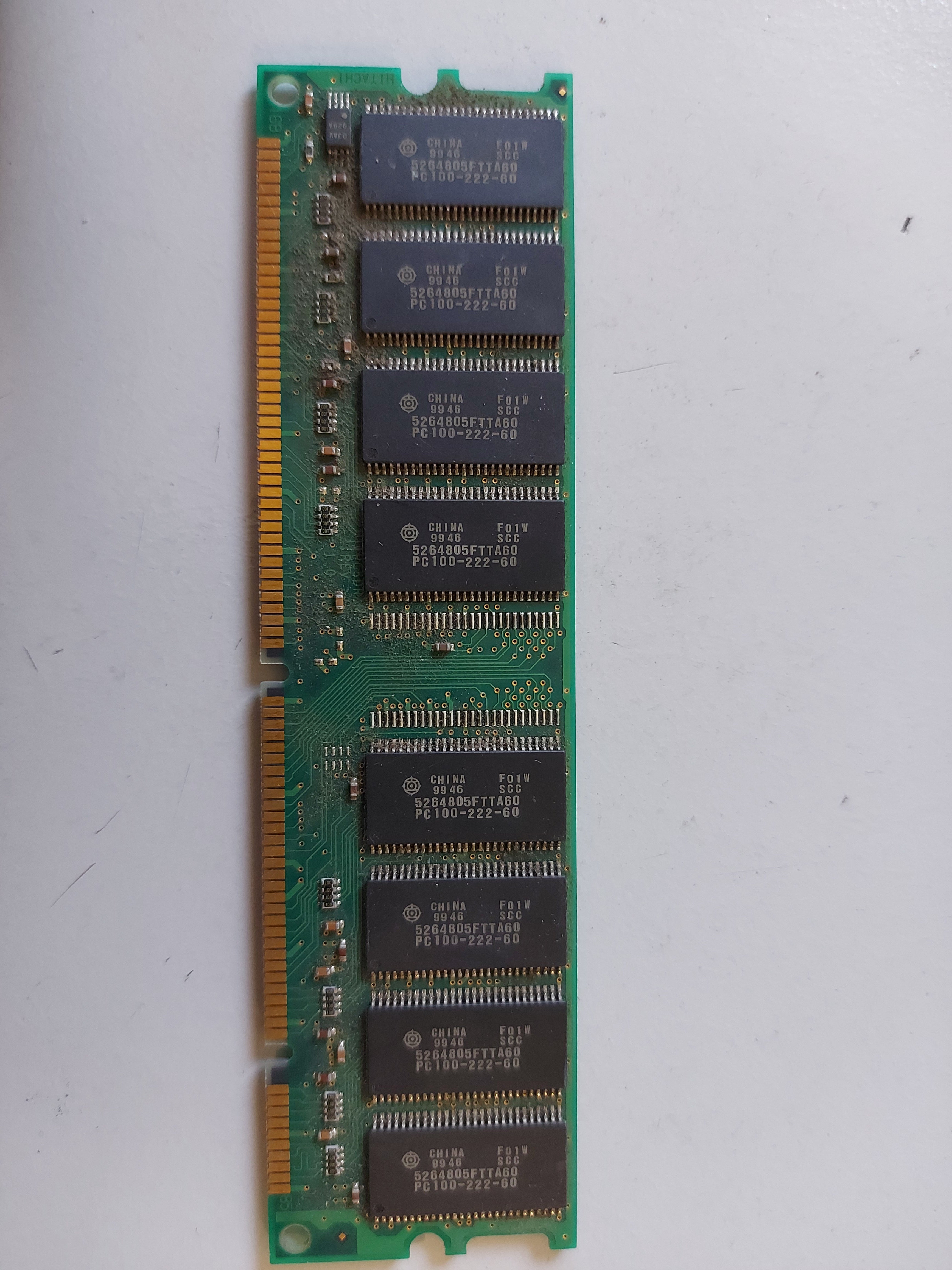 Hitachi 128MB 168-pin DIMM PC-100 non-ECC CL2 SDRAM HB52E168EN-A6F 1818-7327