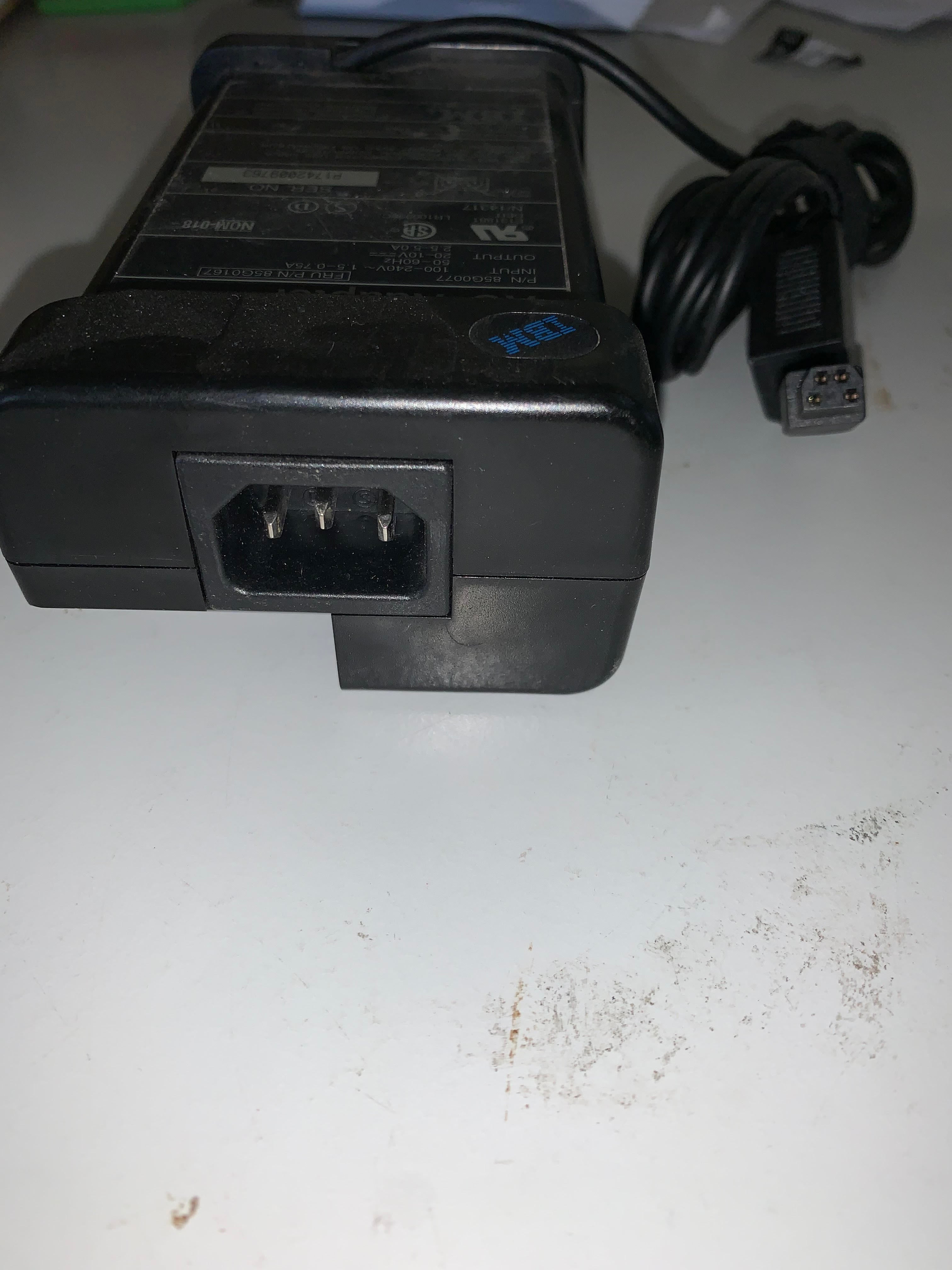 IBM AC Adapter 20-10V 2.5-5.0A (85G0167 85G0077 USED)