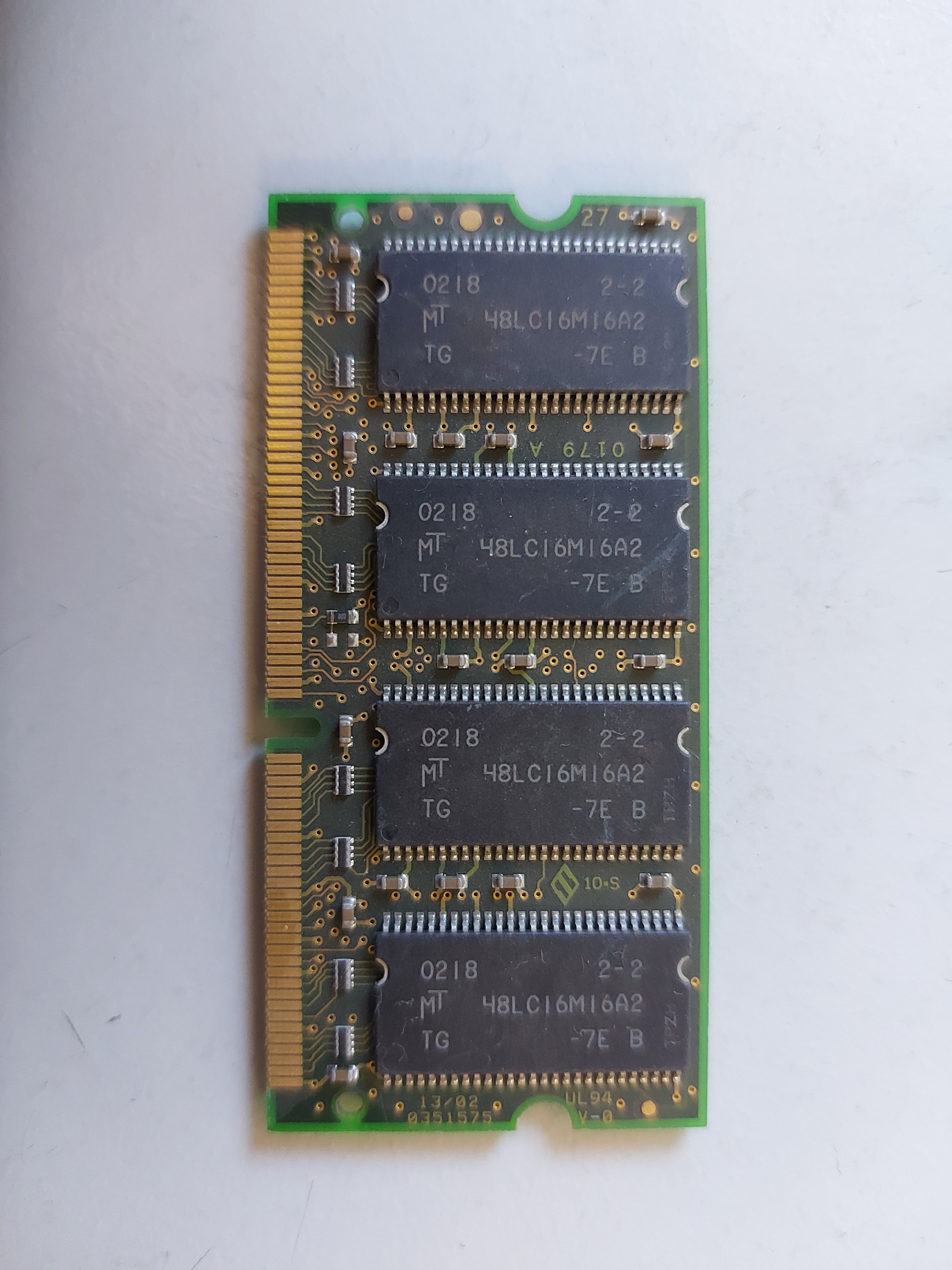 Micron 256MB PC133 CL2 100pin DDR SDRAM SODIMM Memory Module MT8LSDT3264HG-13EB1