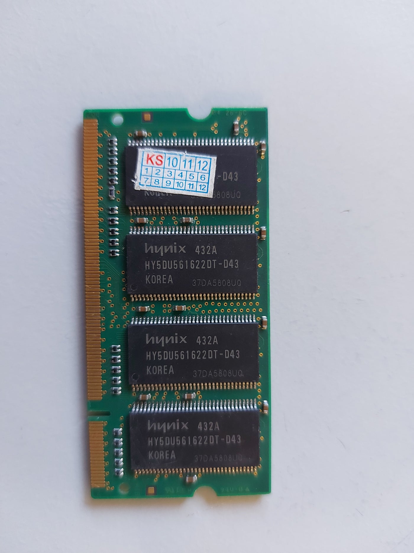 Hynix 256MB DDR 400MHz CL3 PC3200 nonECC Unbuffered SODIMM HYMD232M646D6-D43 AA