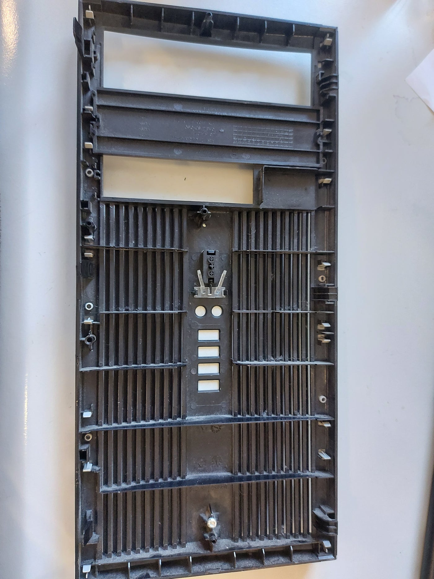 HP 6300 Pro Desktop Front Bezel- P1-628562 (166775-006)