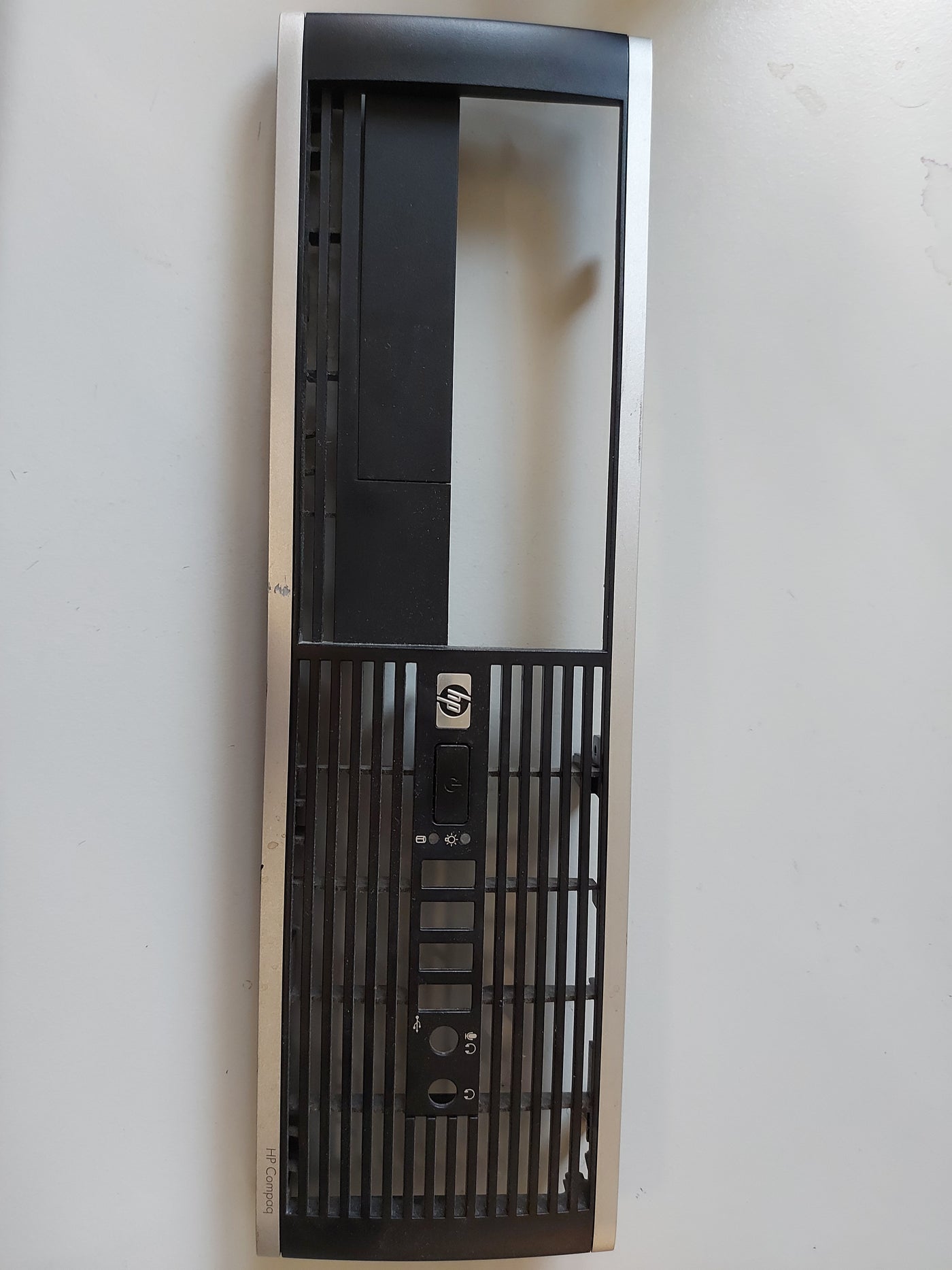 HP ELITE 8300 SFF Front bezel (452692-001)