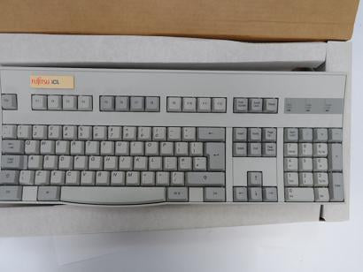 PR02518_PK040252_Fujitsu ICL, Keyboard White PS/2,102 Keys - Image4