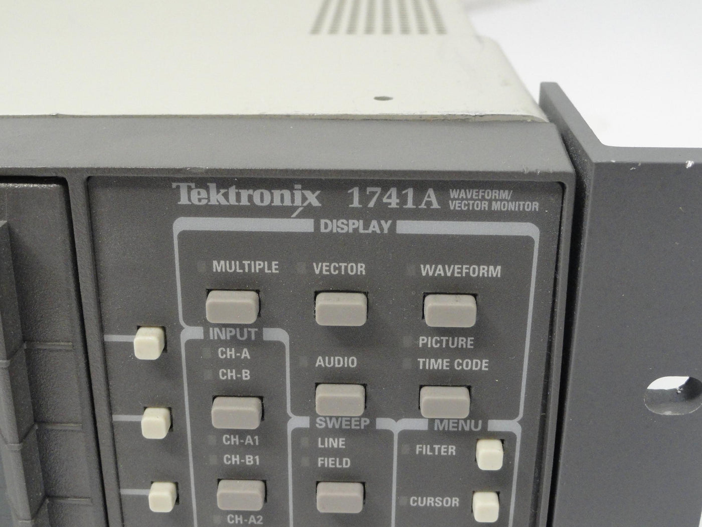 PR14274_1741A_Tektronix Vector/Waveform Monitor - Image4