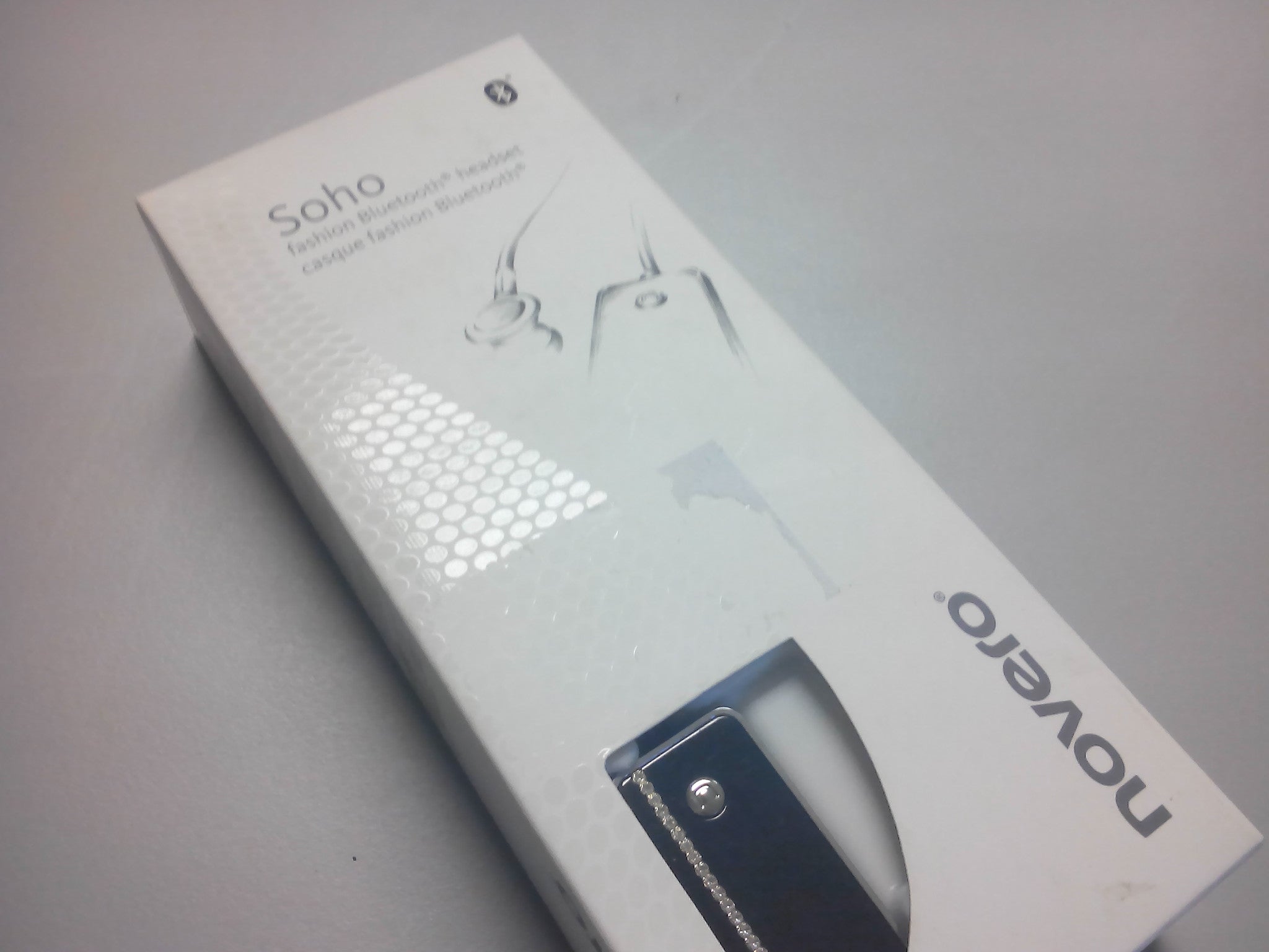 Novero Soho Crystal Arc Bluetooth Headset - Black / White - PC User | PC Parts And Spares | FREE UK DELIVERY
