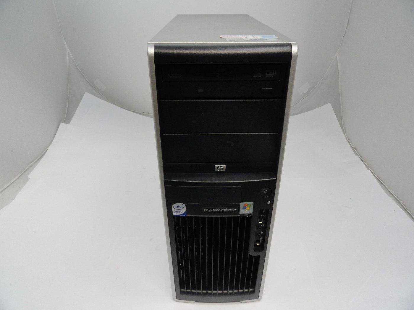 PW477ET#ABU - HP Workstation XW4600 Tower Computer. 2.5GHz Core2 Duo CPU. 1Gb Installed RAM. No HDD. DVD ReWriter Drive - USED
