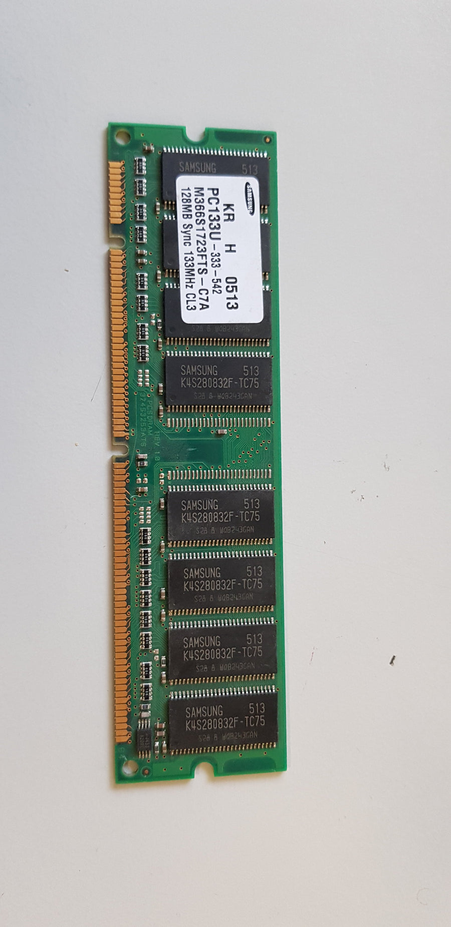 Samsung 128MB PC133 133MHz non-ECC Unbuffered CL3 168-Pin DIMM ( M366S1723FTS-C7A ) USED