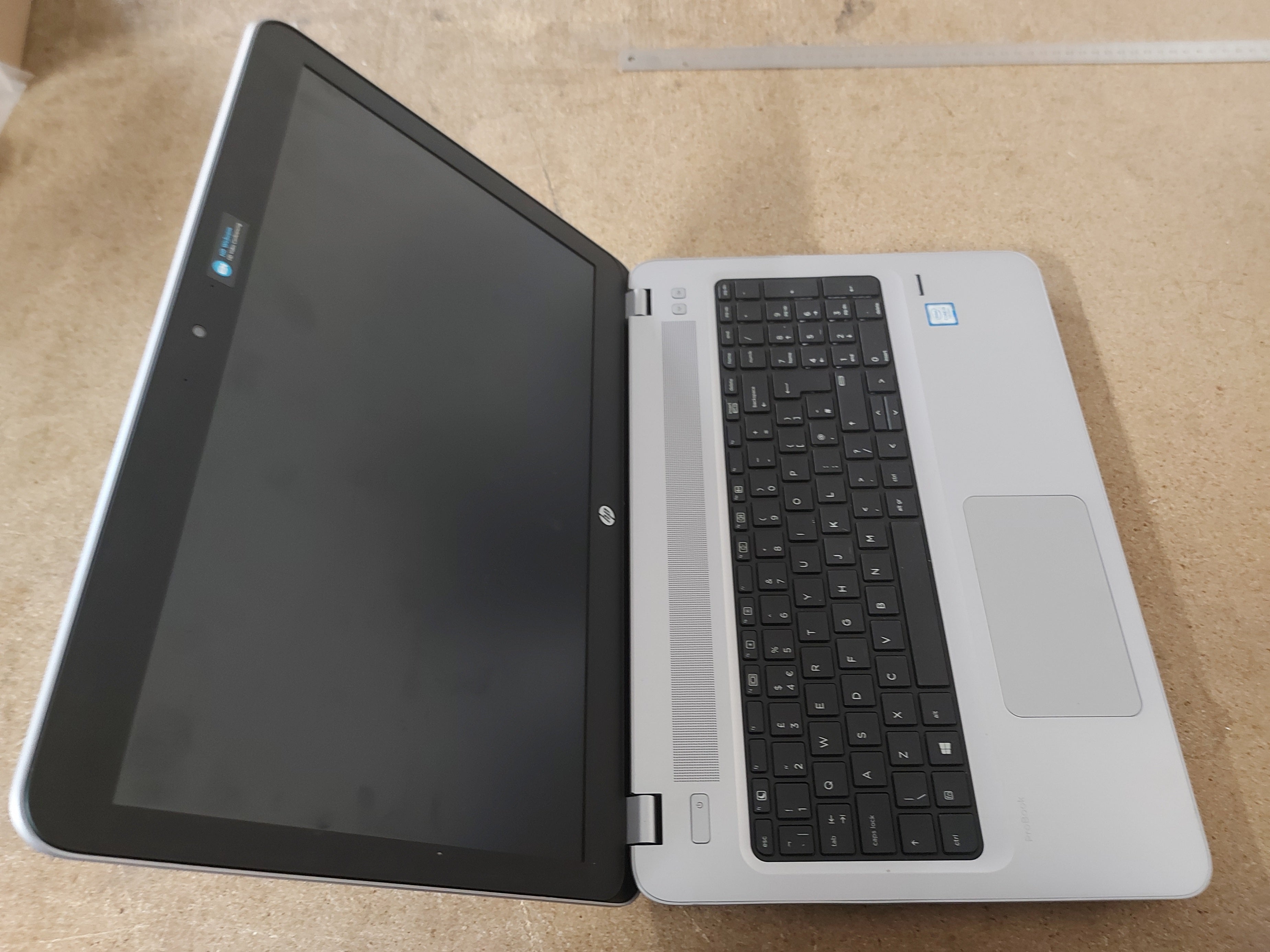 HP ProBook 450 G4 500GB HD 4GB RAM DVDRW Core i3-7100U 2400MHz 15.6" Laptop ( Y8A06ET#ABU ) USED 