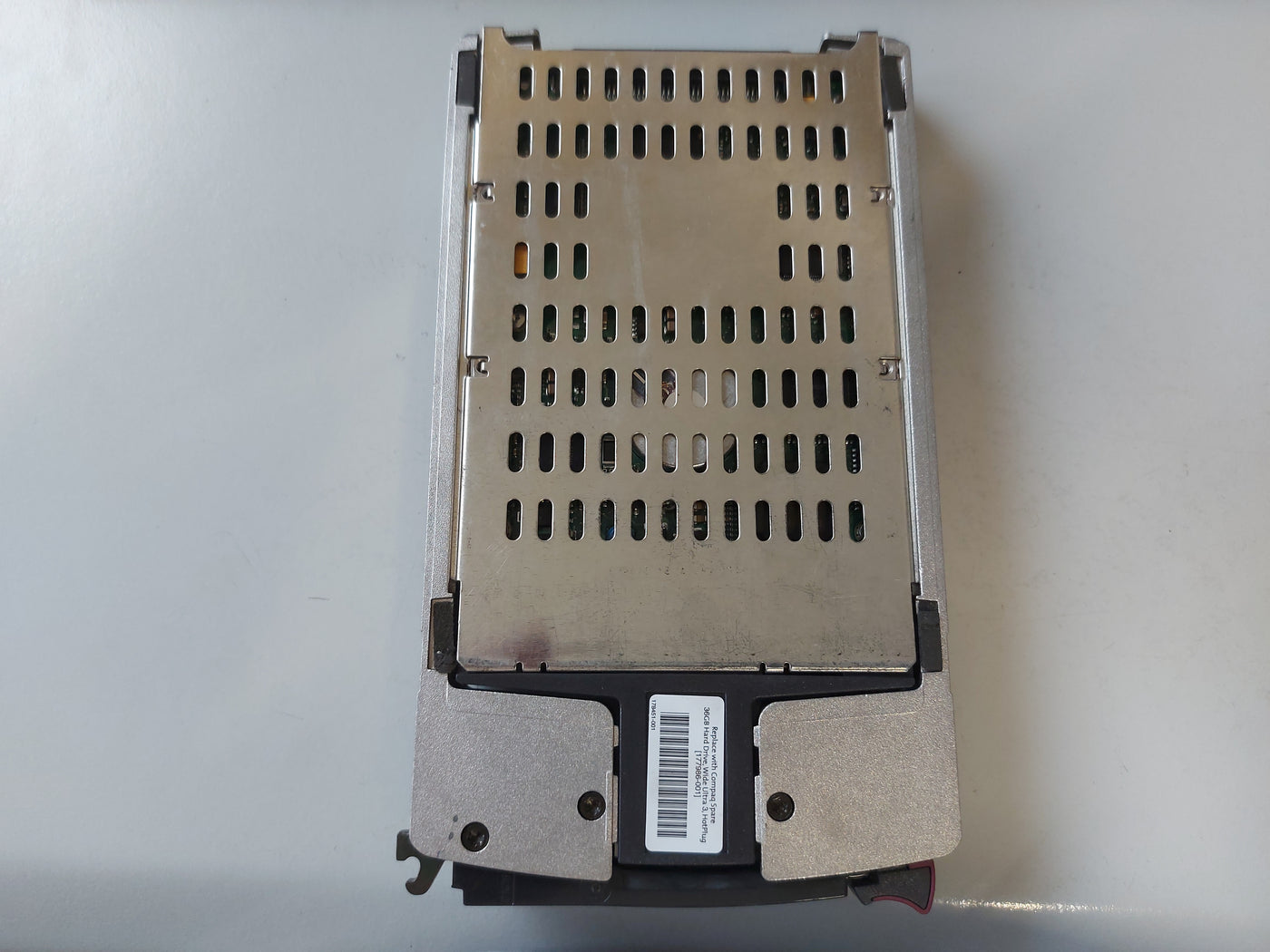 Seagate IBM 36GB 15Krpm Ultra 320 SCSI 3.5in HDD in Caddy ( 9U9006-032 ST336753LC 24P3729 32P0736 ) USED