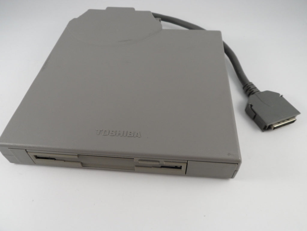 PR02646_PA2611U_Toshiba 1.44Mb External Floppy Disk Drive - Image2