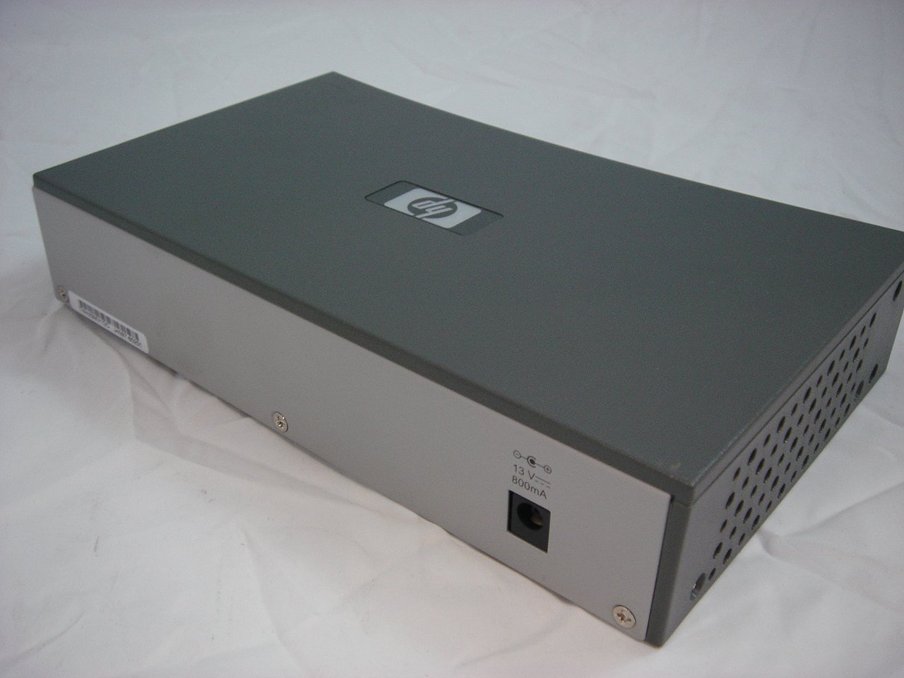 J4097B - HP ProCurve 408 8 Port 10BASE-T Switch Without Power Adapter - Refurbished