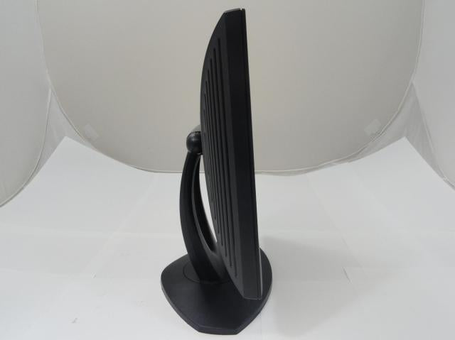 PR13796_03N014_Dell Ultra Sharp 15\'\' TFT Monitor - Black - Image3