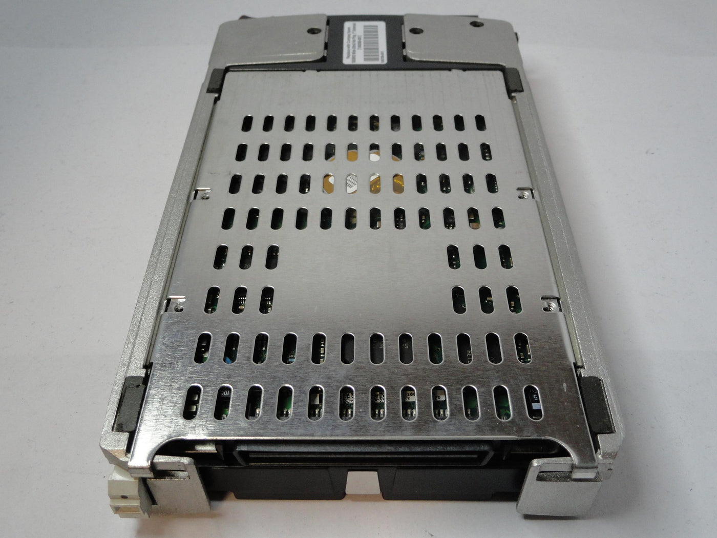 MC0541_9T4006-023_Seagate Compaq 18.2GB SCSI 80 Pin 15Krpm 3.5in HDD - Image4