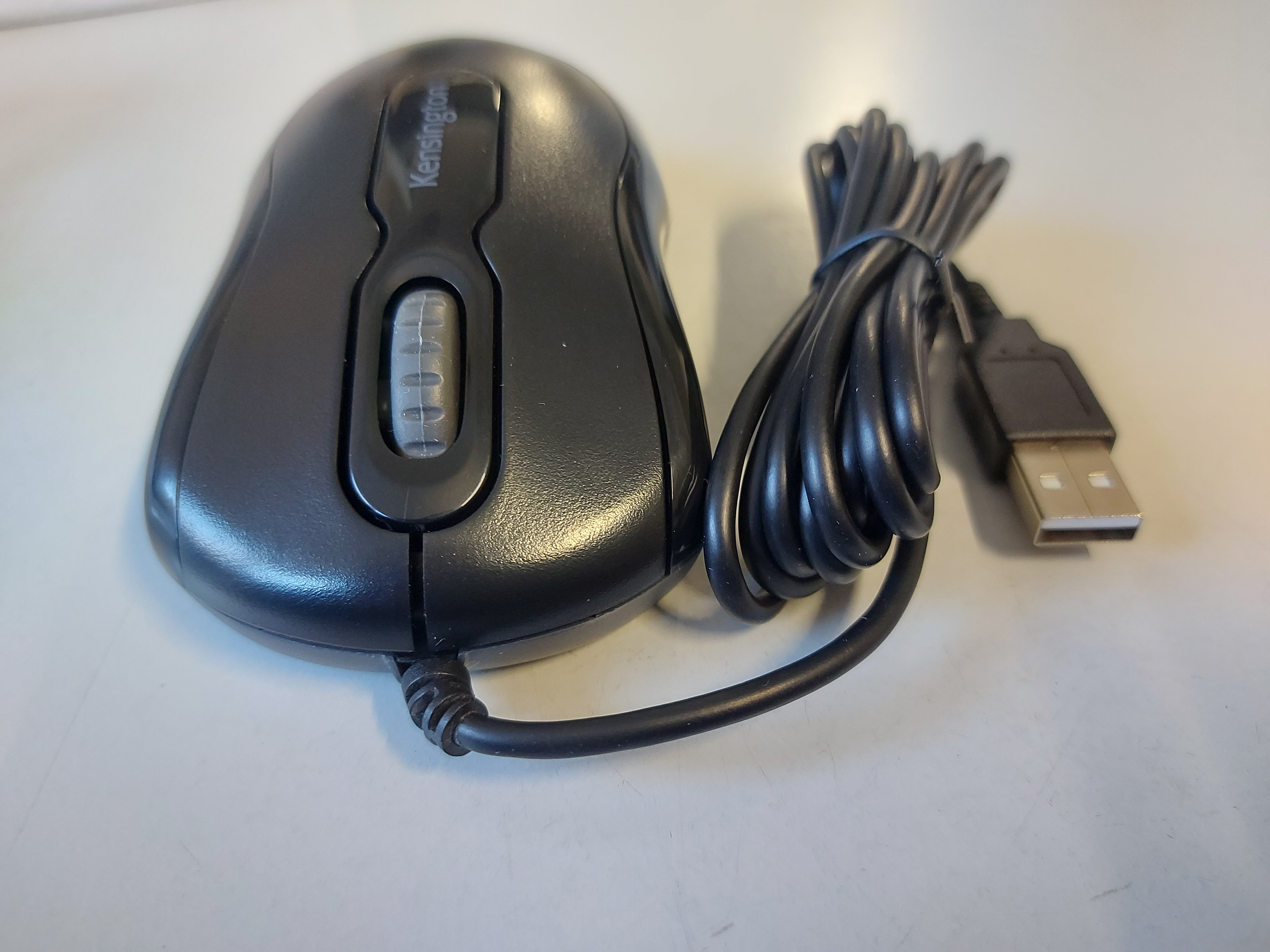 Kensington Mouse-In-A-Box Wired Optical USB Mouse ( K72356EU M01215 ) NOB