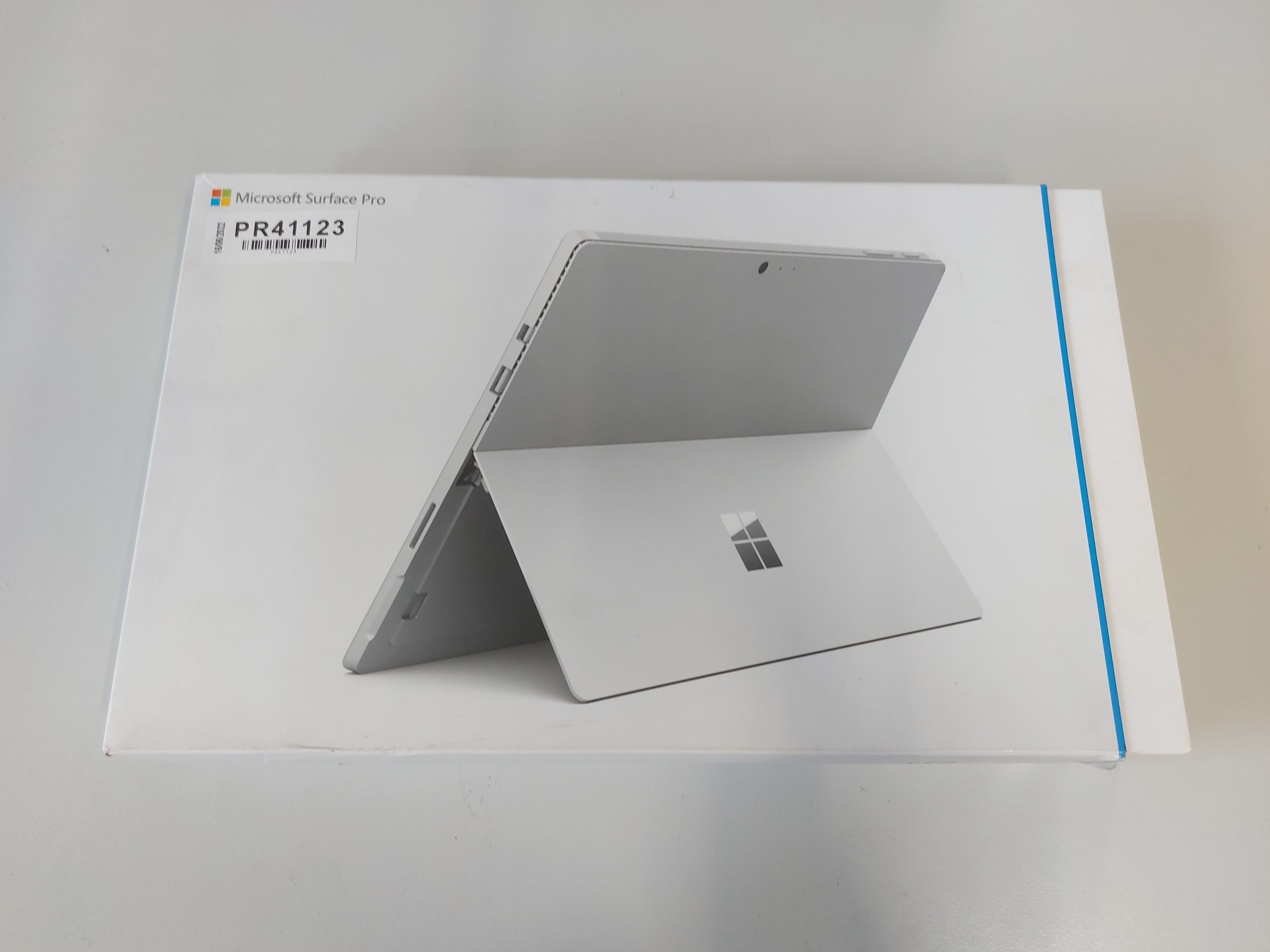 Microsoft Surface Pro 4 1724 128GB Core i5-6300U 2400MHz 4GB RAM ( USED )