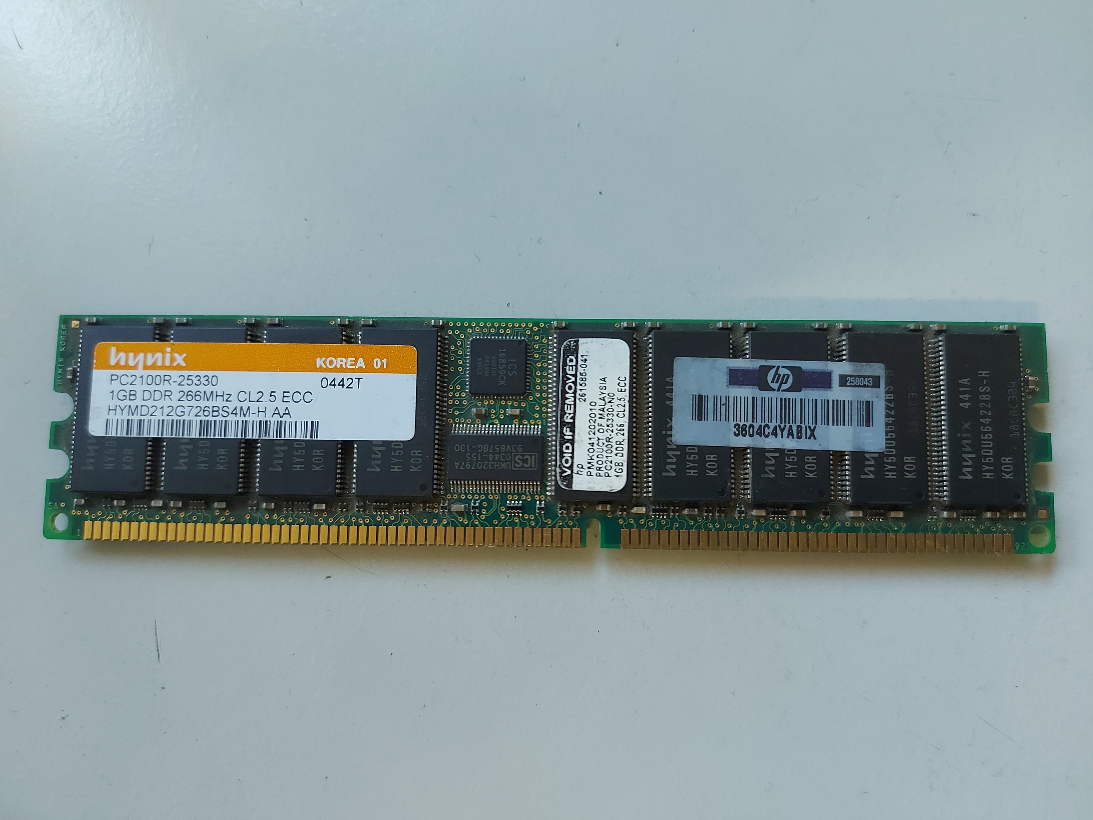 Hynix HP 1GB PC2100 DDR-266MHz Registered ECC CL2.5 184-Pin DIMM ( HYMD212G726BS4M-H 261585-041 ) REF