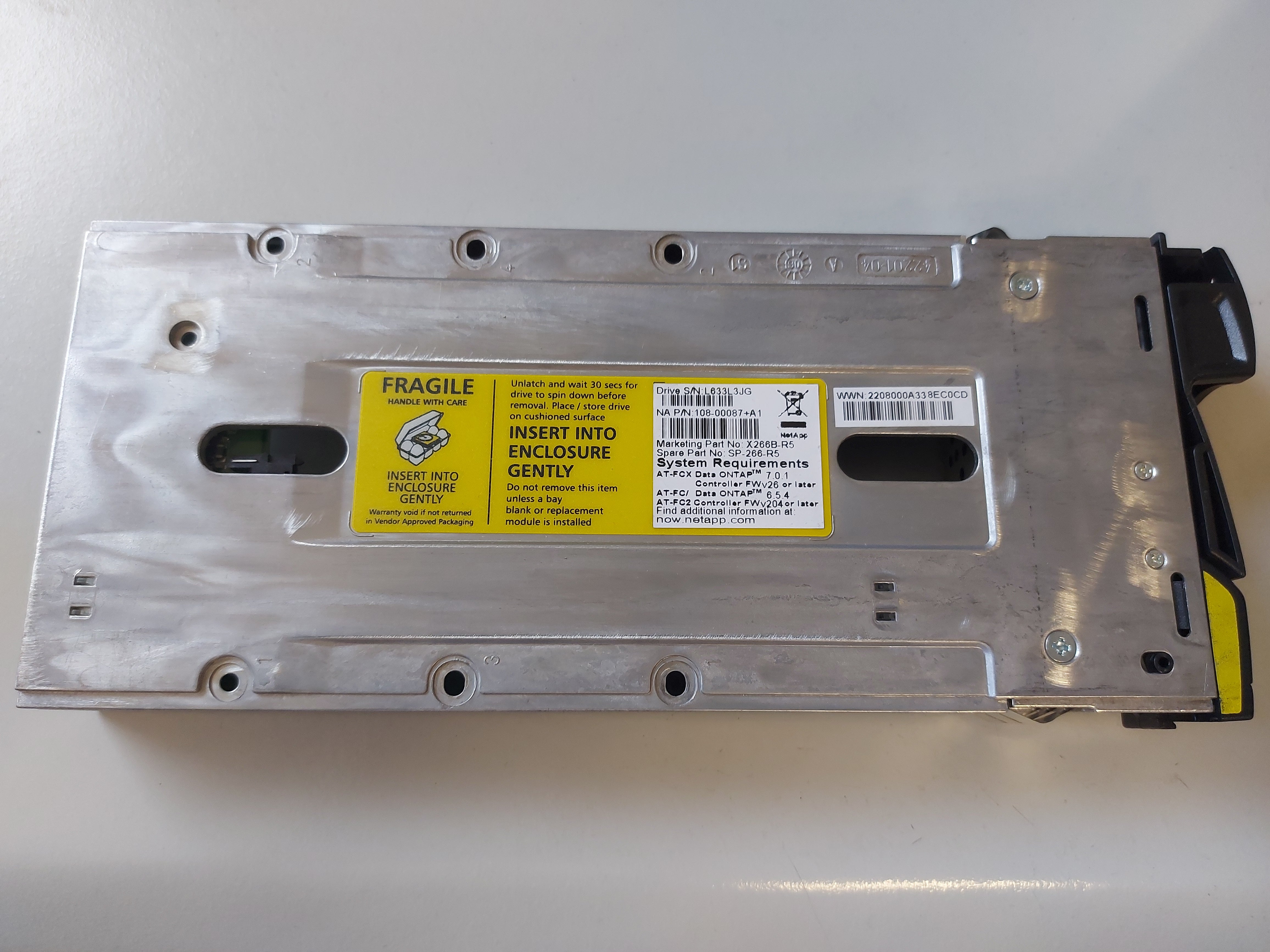 NetApp X266B-R5 SP-266-R5 3.5in Hard Drive Caddy ( 108-00087+A1 65695-02 )  USED