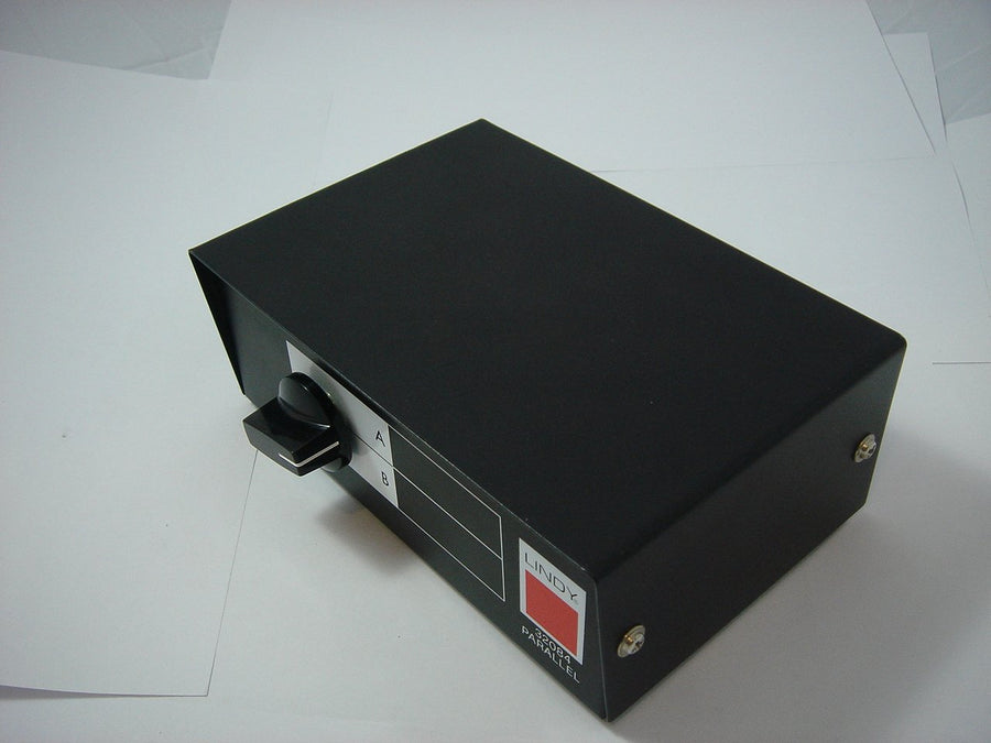 MC0975_32084_Lindy 2 to 1 parallel printer switch box - Image2