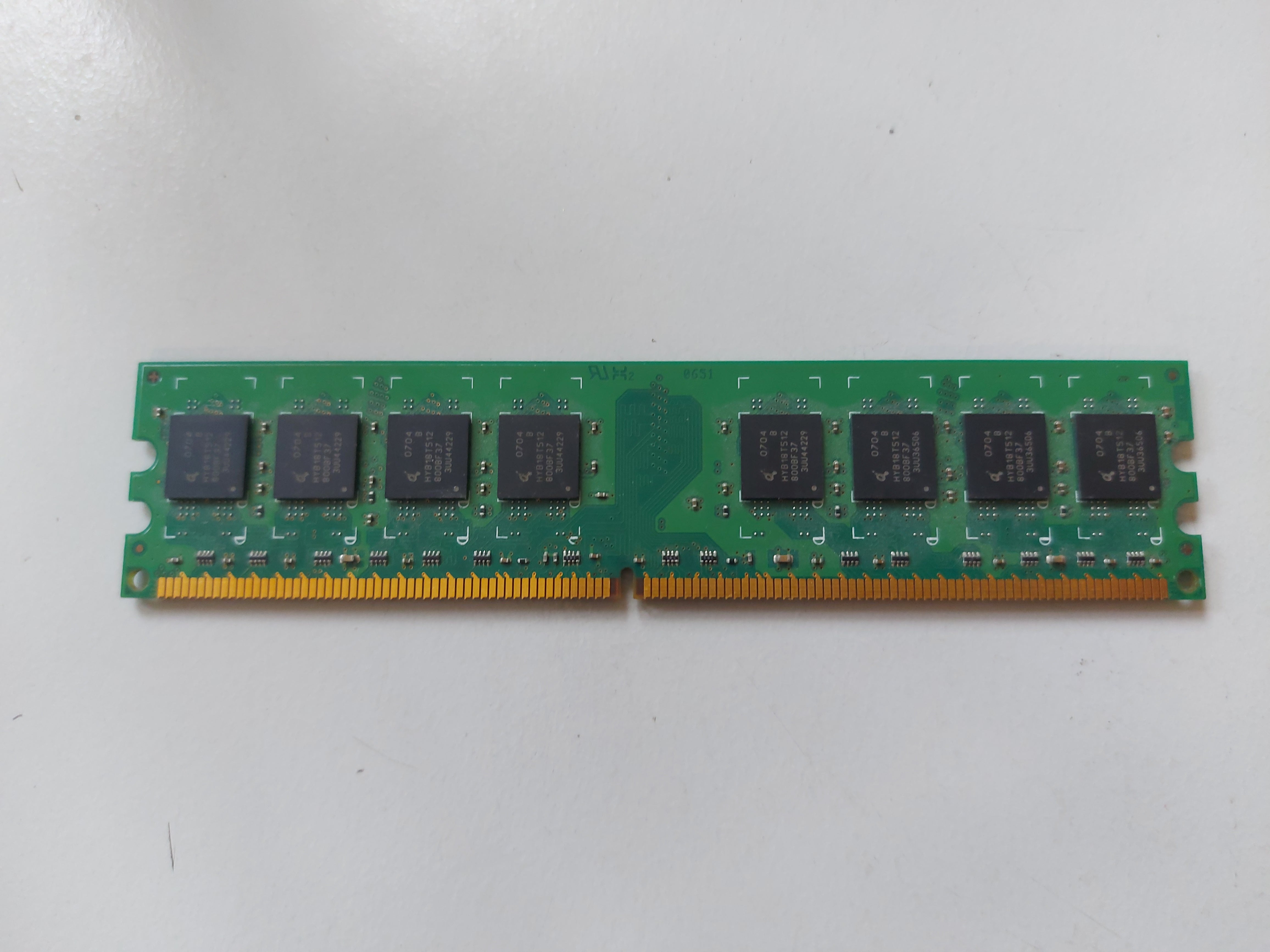 Qimonda 1GB PC2-4200 DDR2 NonECC 240Pin CL4 SDRAM DIMM ( HYS64T128020HU-3.7-B ) REF