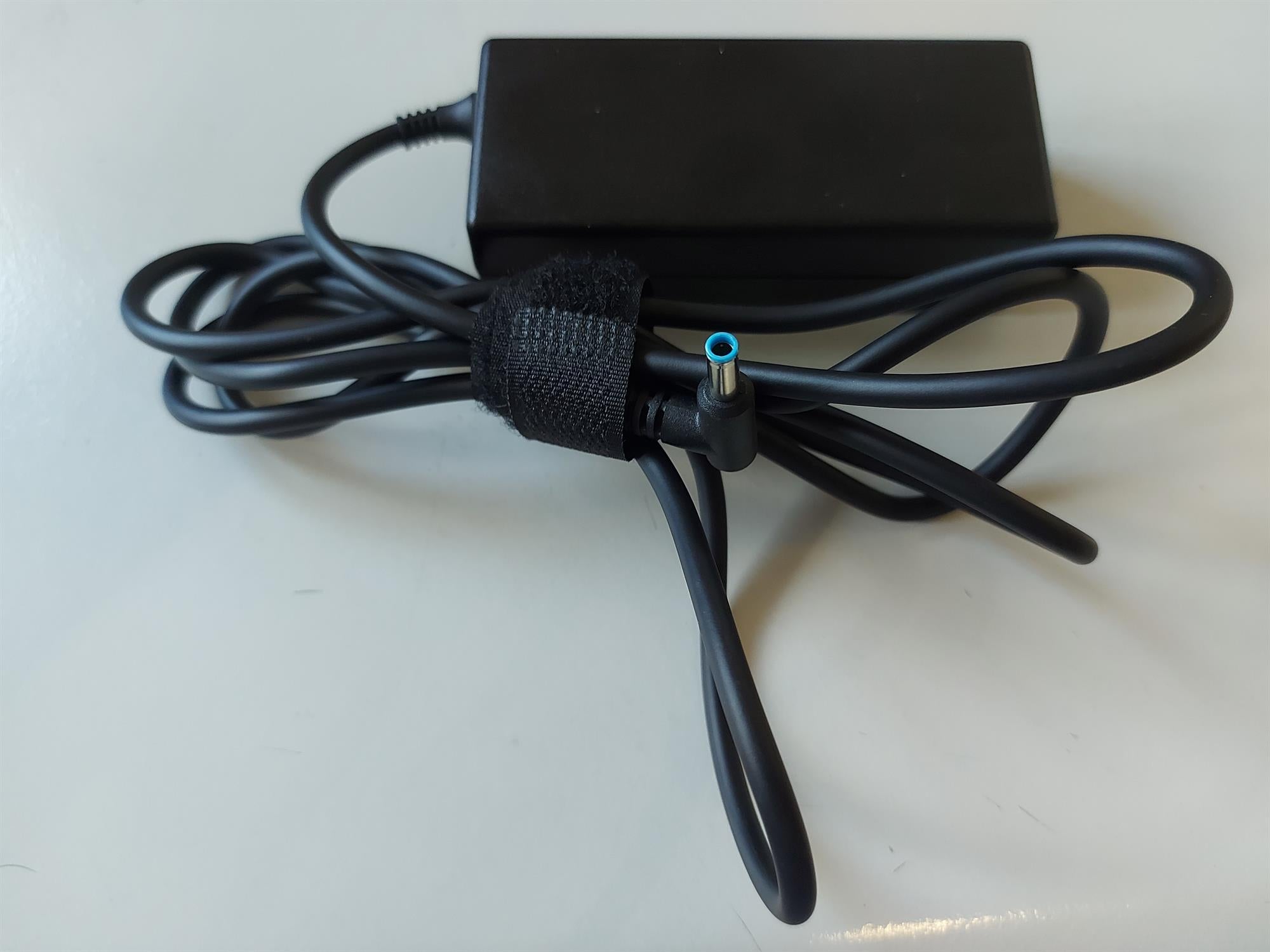 HP/Delta PPP009D 65W 19.5V 3.33A AC Laptop Charger Adapter (854055-003 ADP-65HB HC)