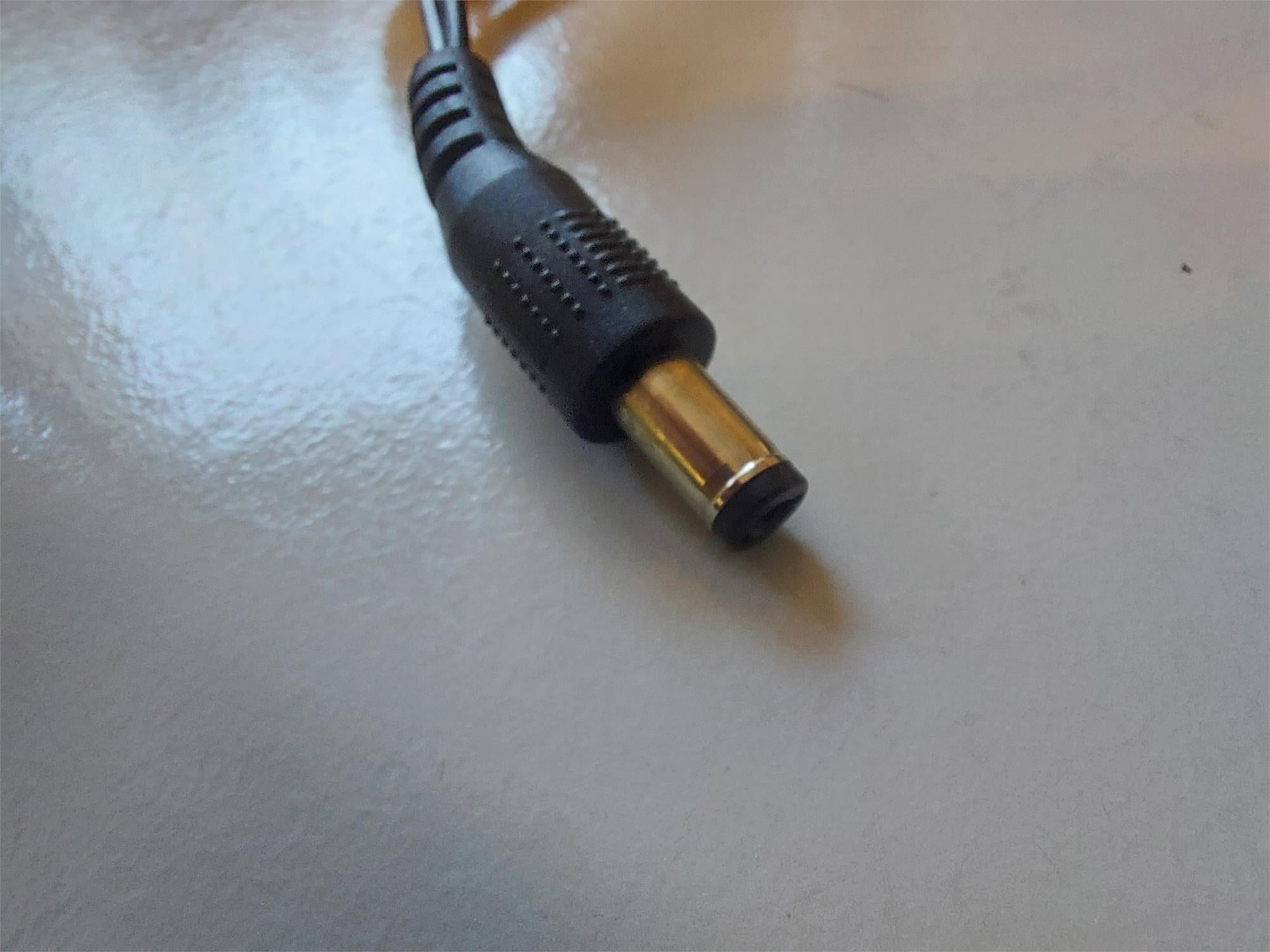 CullPower 5V 2500mA AC plug Power Adapter (SAW-0502500)