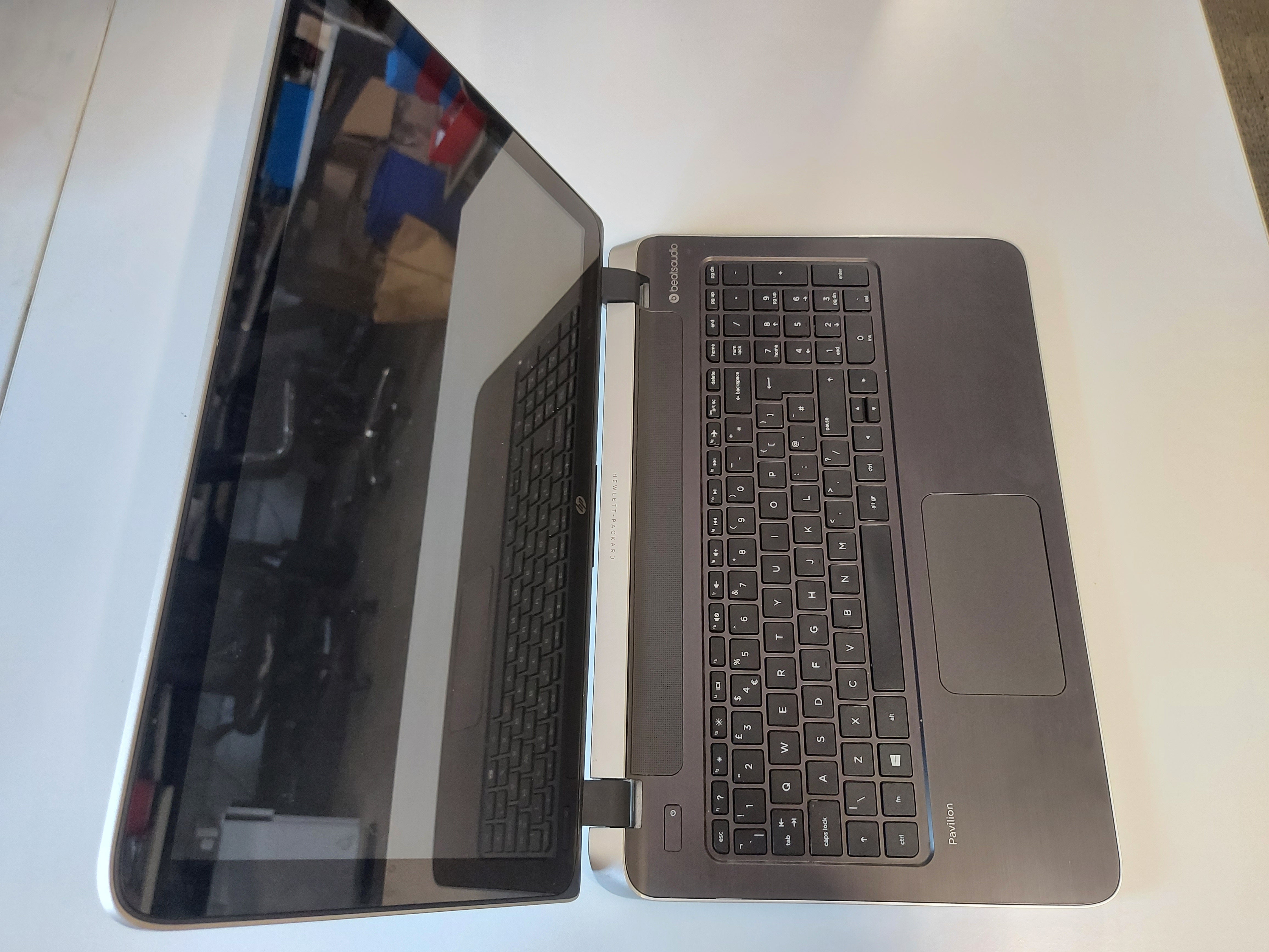 HP Pavilion 15 1.5TB AMD A10-5745M 2100MHz 8GB RAM 15.6" Laptop NOT HOLDING CHARGE ( USED )