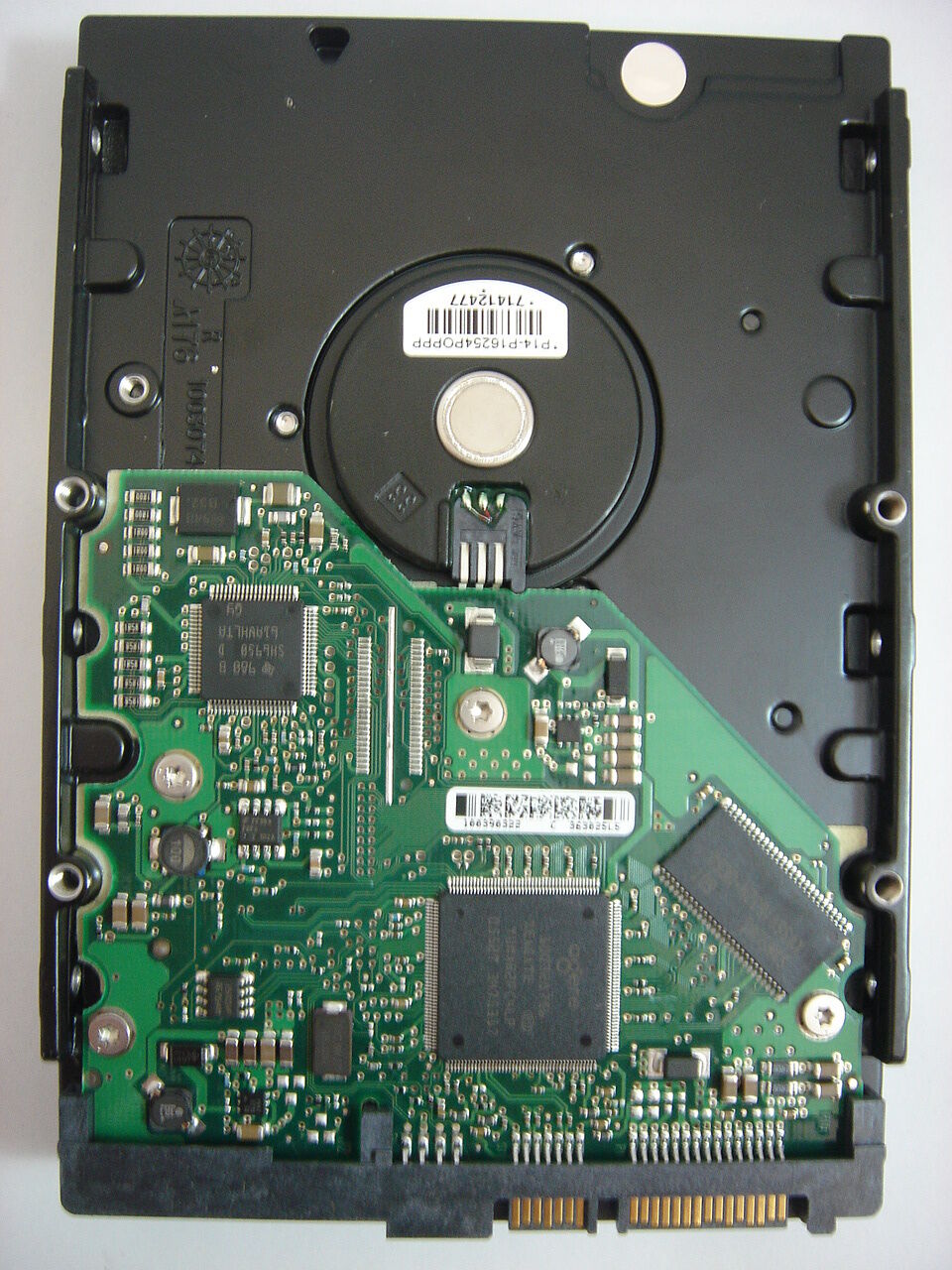 Seagate 40GB SATA 7200rpm 3.5in HDDSeagate 40GB SATA 7200rpm 3.5in HDD ( ST340111AS 9W2811-665 ) REF