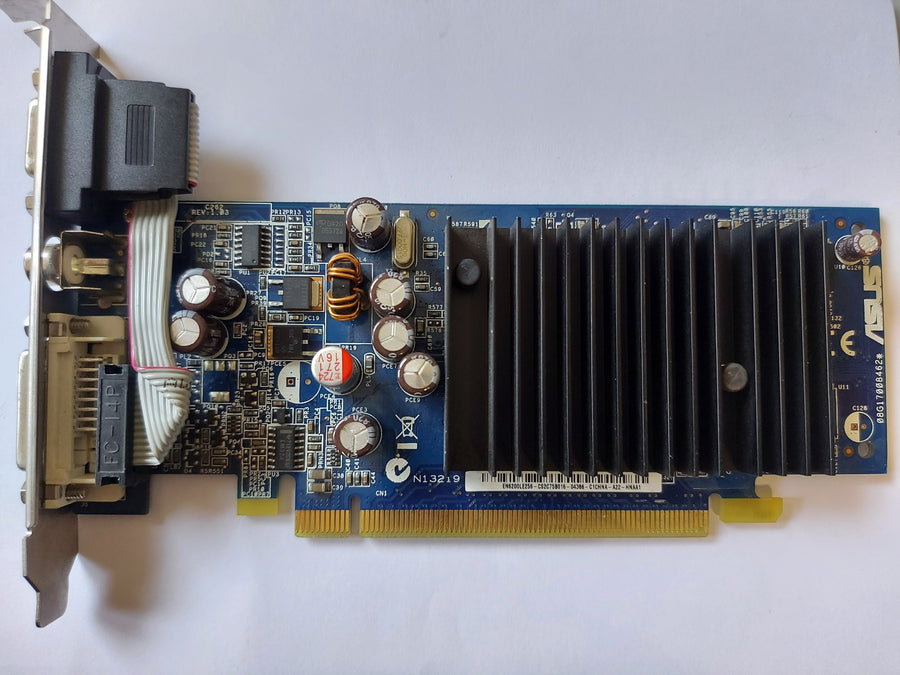 ASUS GeForce 256MB PCIe DVI-D VGA Graphics Card ( EN6200LE TC256/TD/64M5/A ) REF