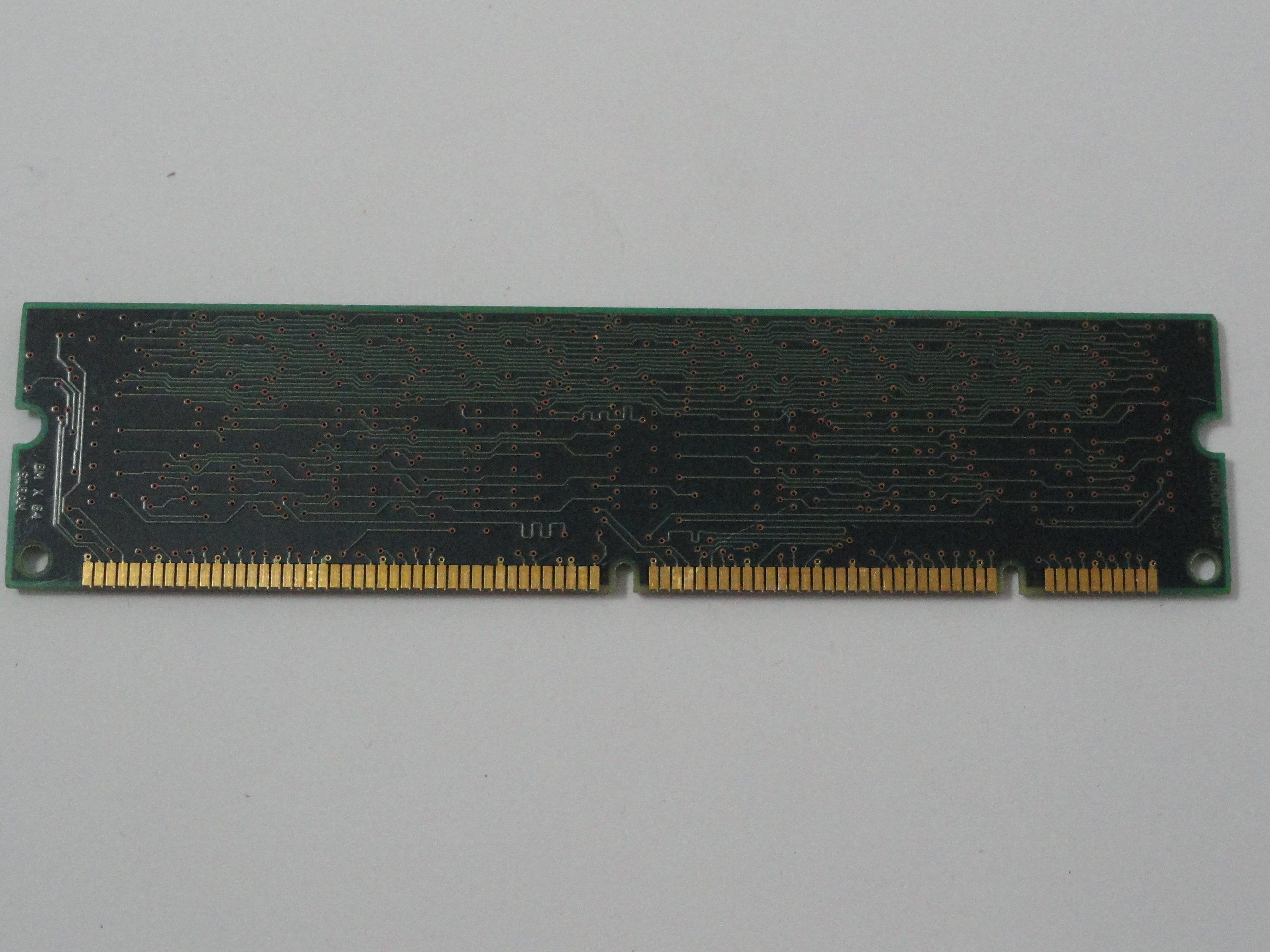 MT8LSDT864AG-662D3 - 64MB 168 PIN SDRAM DIMM - Refurbished