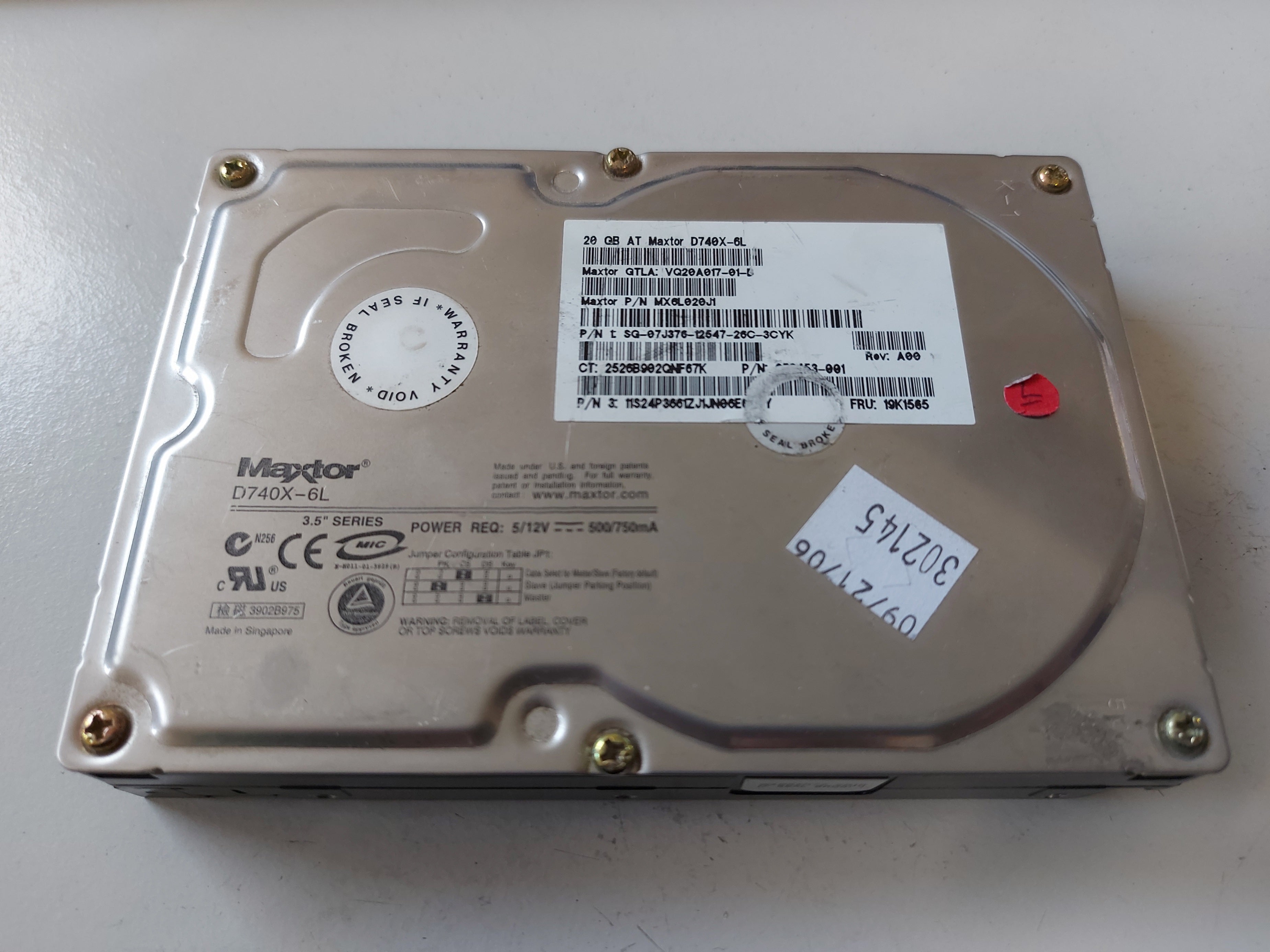 Maxtor HP IBM Dell 20GB IDE 7200rpm 3.5in HDD ( VQ20A017 MX6L020J1 07J376 24P3661 19K1565 253453-001 Maxtor Dell IBM) USED 