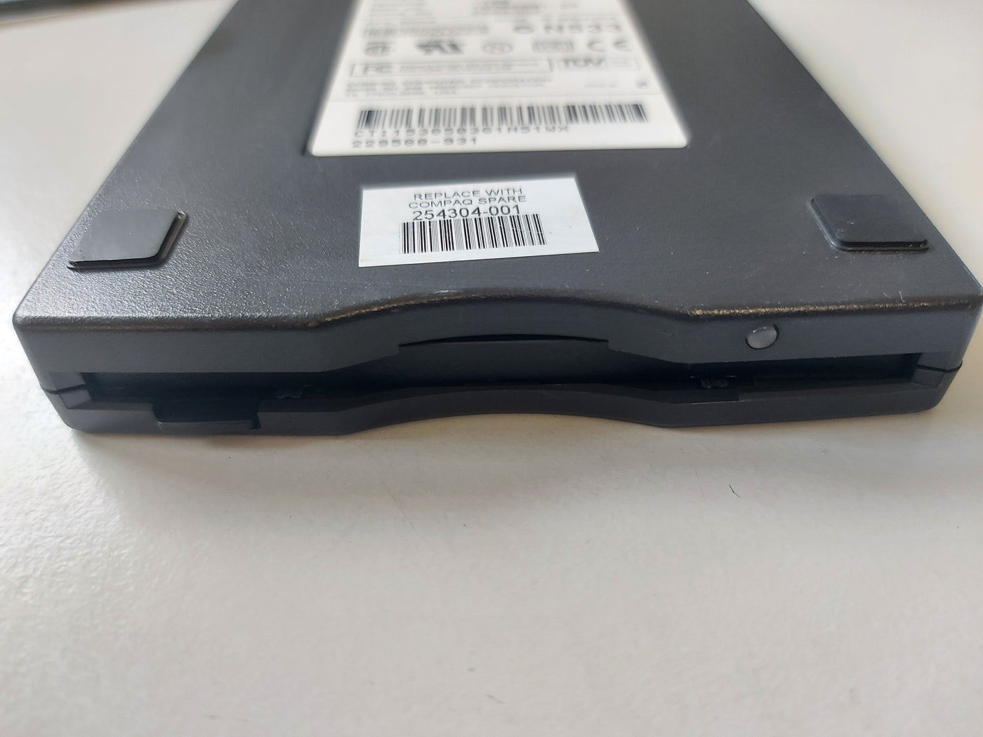 Compaq FD-05PUB-128 USB 3.5" 1.44MB Portable External Floppy Drive ( 19308801-28 229588-931 ) REF