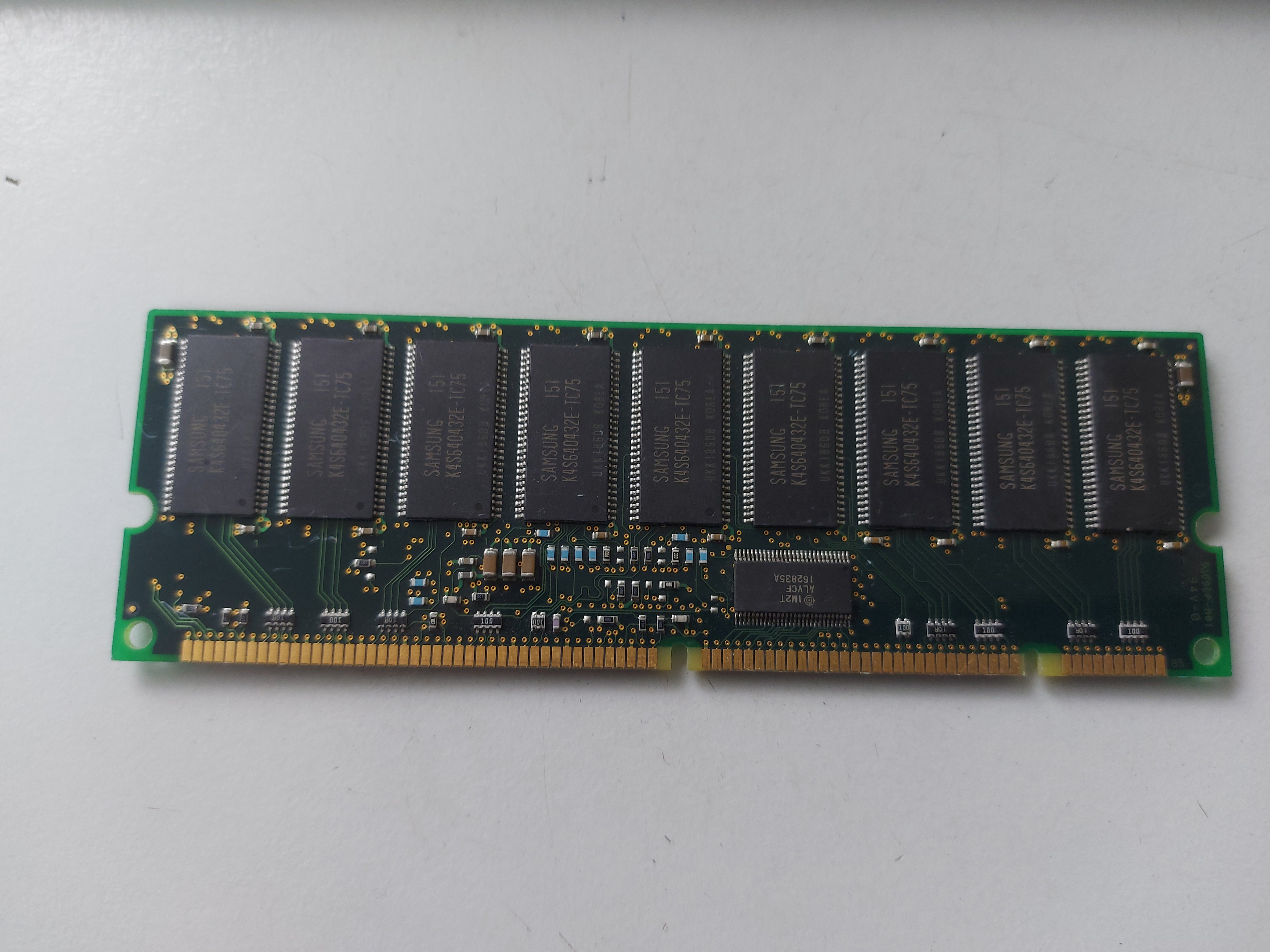 Samsung IBM 128MB PC133 133MHz ECC Registered CL3 168-Pin SDRAM DIMM ( M390S1620ET1-C75 20L0246 ) REF