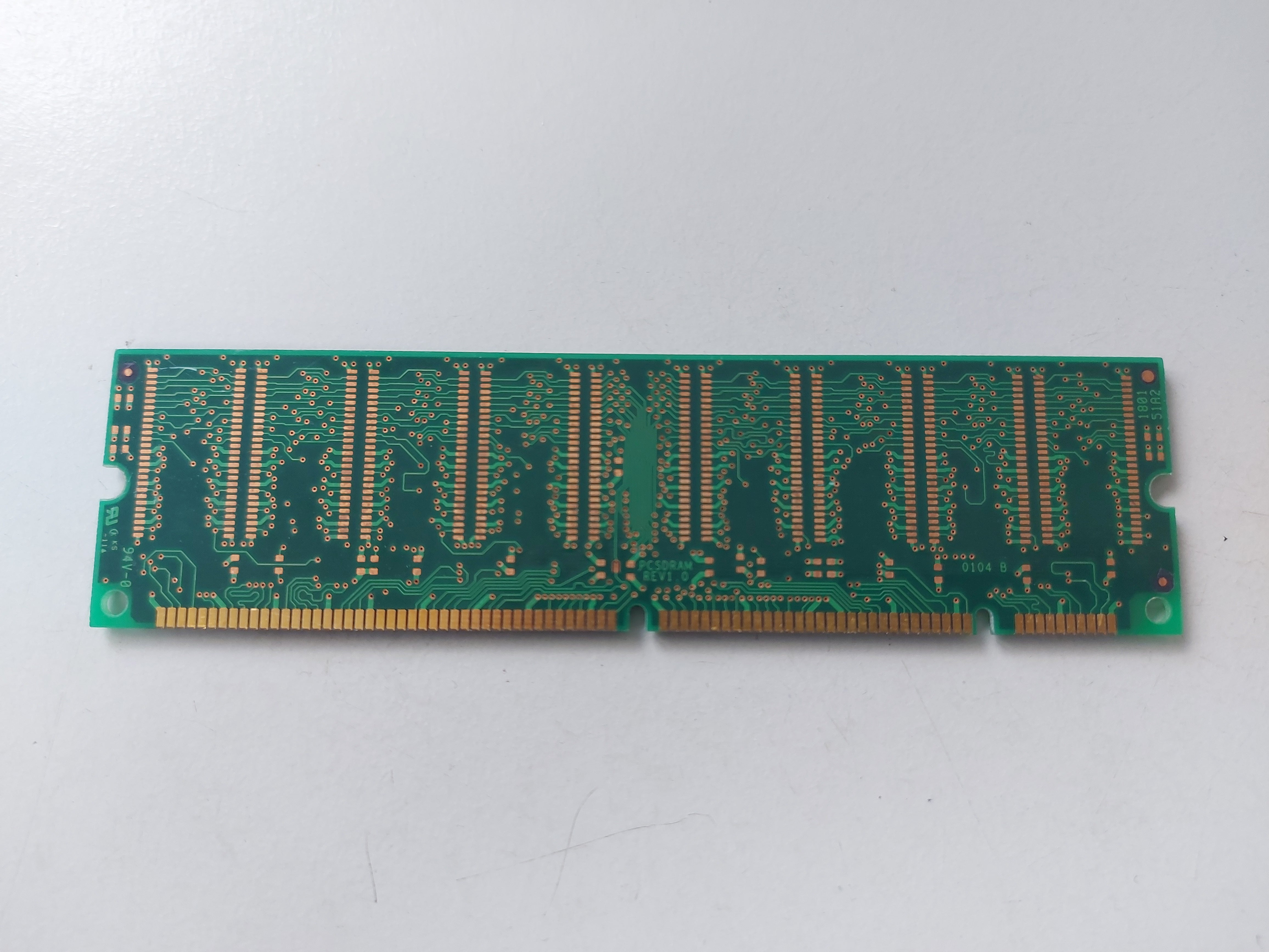 Micron 128MB PC133 133MHz non-ECC Unbuffered CL3 168-Pin DIMM ( MT8LSDT1664AG-133E1 ) REF