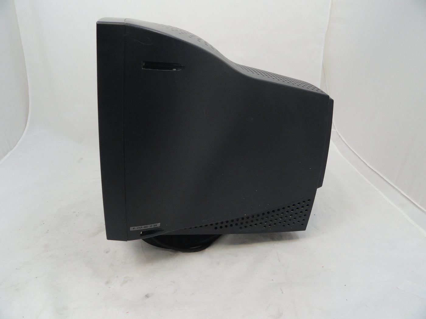 E551 - Dell 15" CRT Monitor - Black - 1024x768 - 60Hz - 0.28 - USED