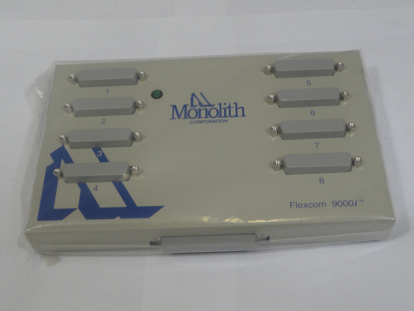 PR02407_00-054000_Monolith Corp Flexcom 9000i 8 Port Hub - Image5