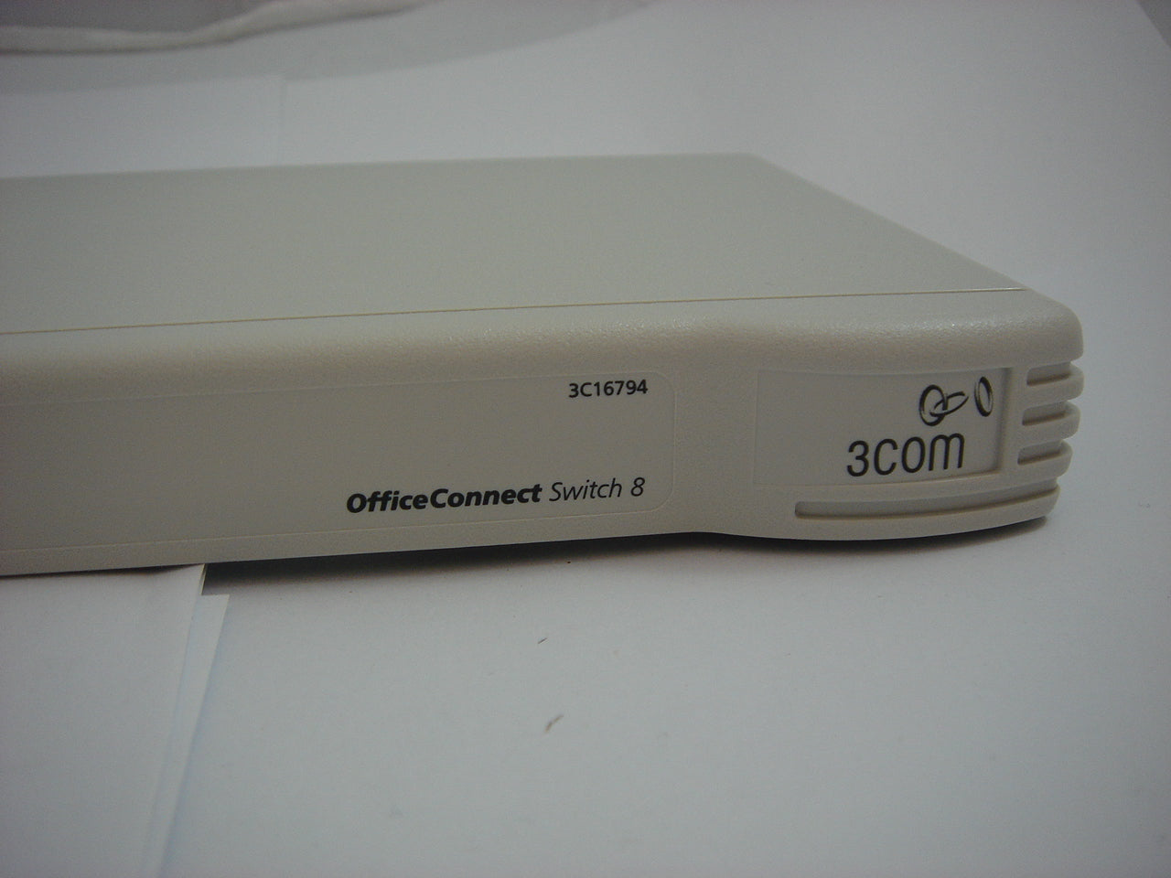 PR02864_3C16794_3Com, Office Connect Switch 8, 10/100 Fast - Image3