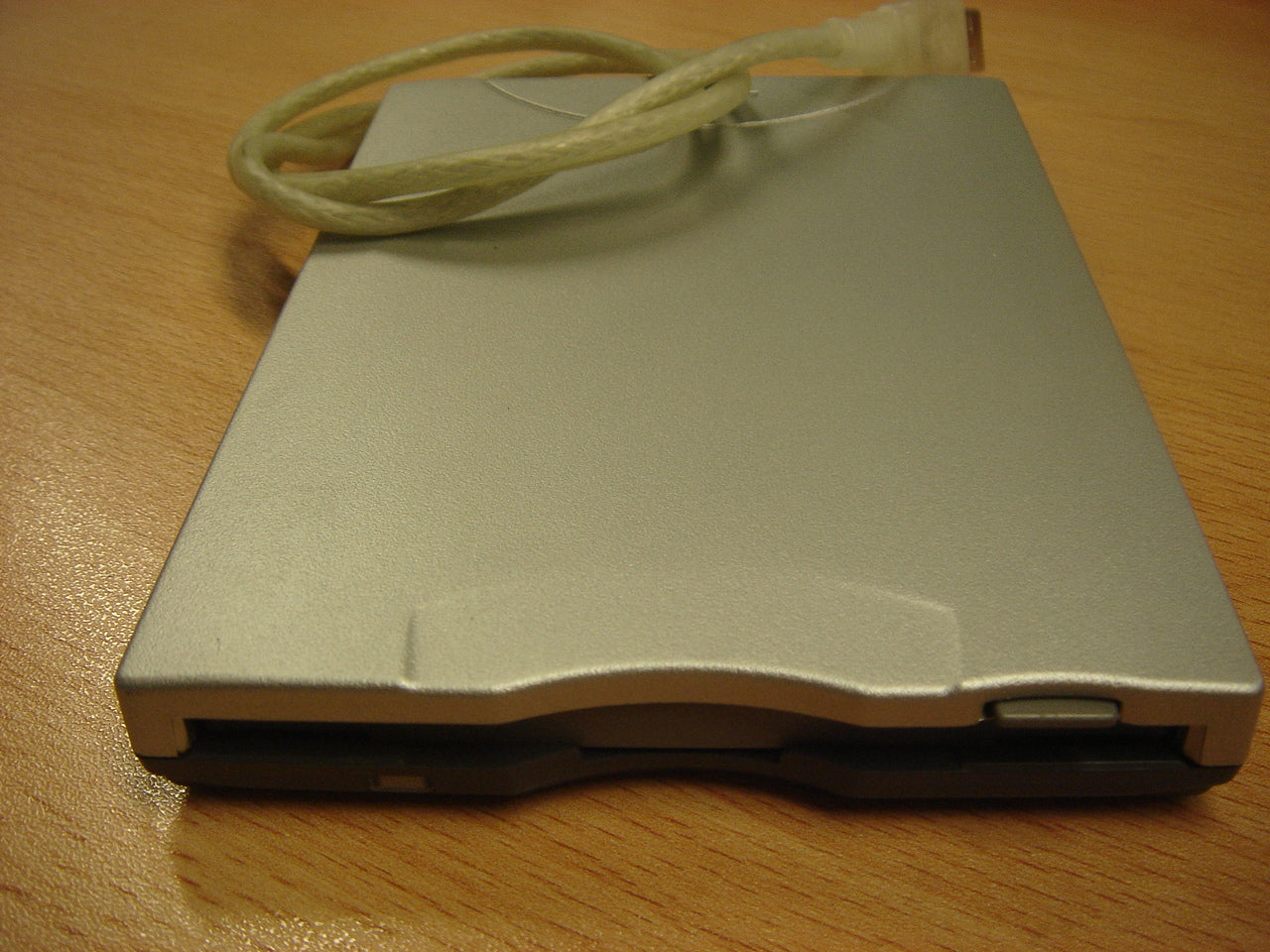 YD-8U10 - YE Data External USB Floppy Drive - USED