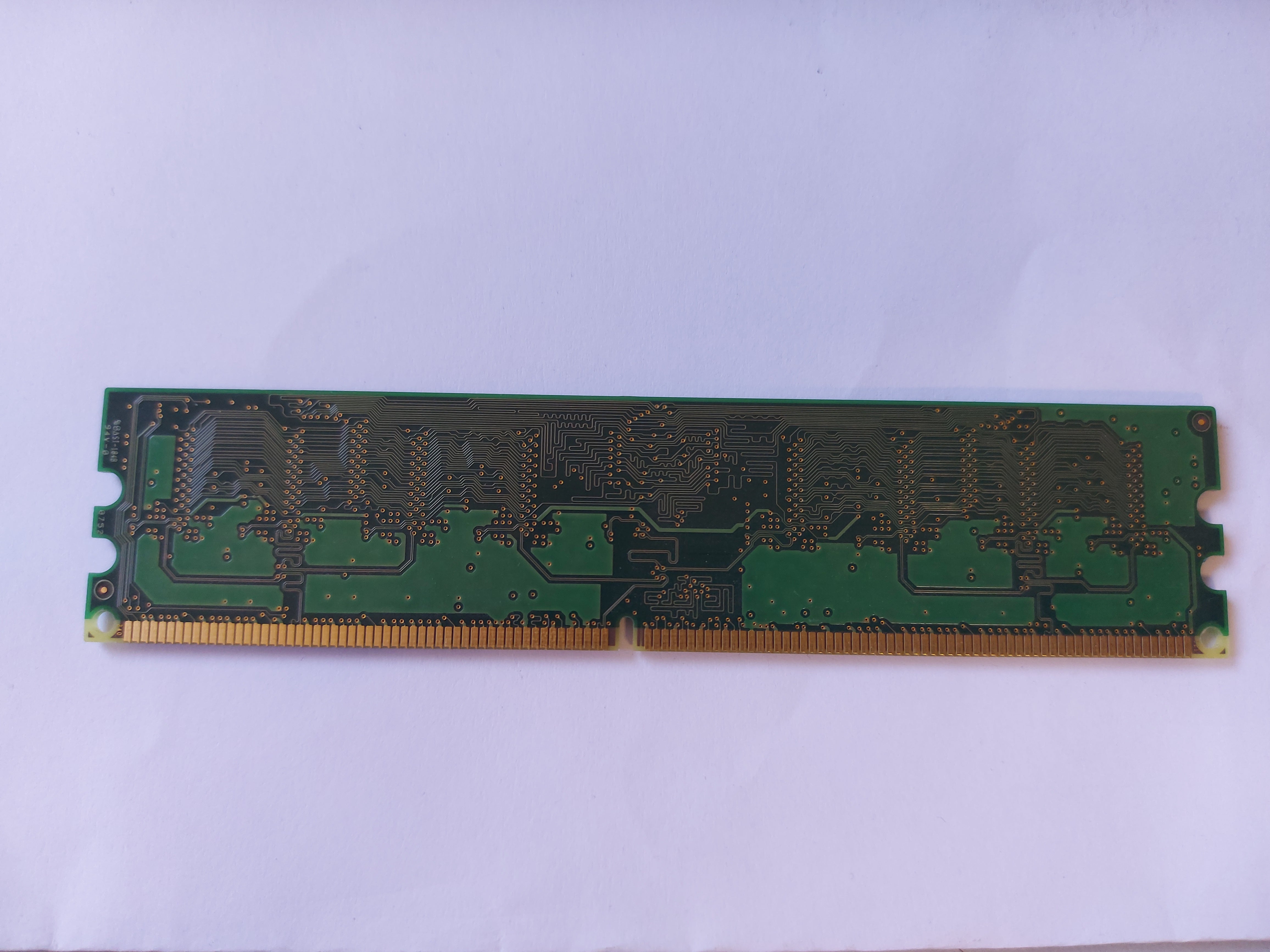 Samsung Lenovo 1GB PC2-5300 DDR2-667MHz non-ECC Unbuffered CL5 240-Pin DIMM Single Rank Memory Module ( M378T2863QZS-CE6 41X4256 ) REF