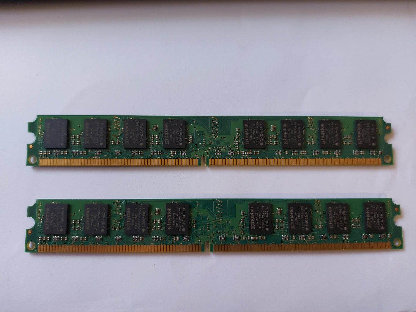 Kingston 4GB KIT (2 X 2GB) PC2-6400 DDR2-800MHz non-ECC Unbuffered CL5 240-Pin DIMM Memory ( KVR800D2N5K2/4G 99U5429-015.A00LF ) REF