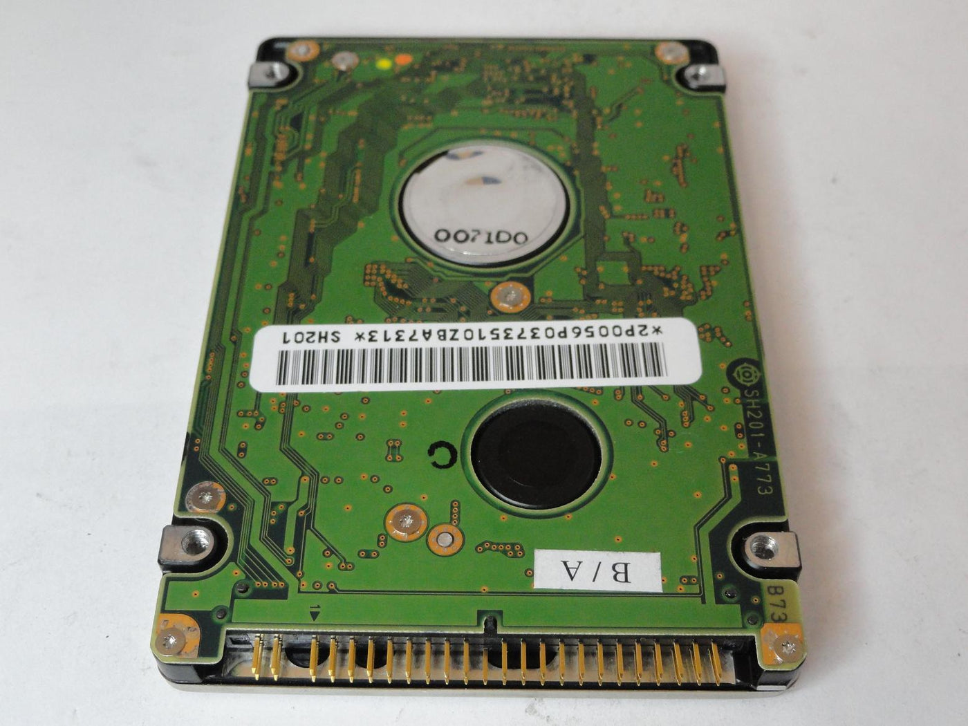 MC3178_DK23AA-60_Hitachi 6GB IDE 4200rpm 2.5in HDD - Image3