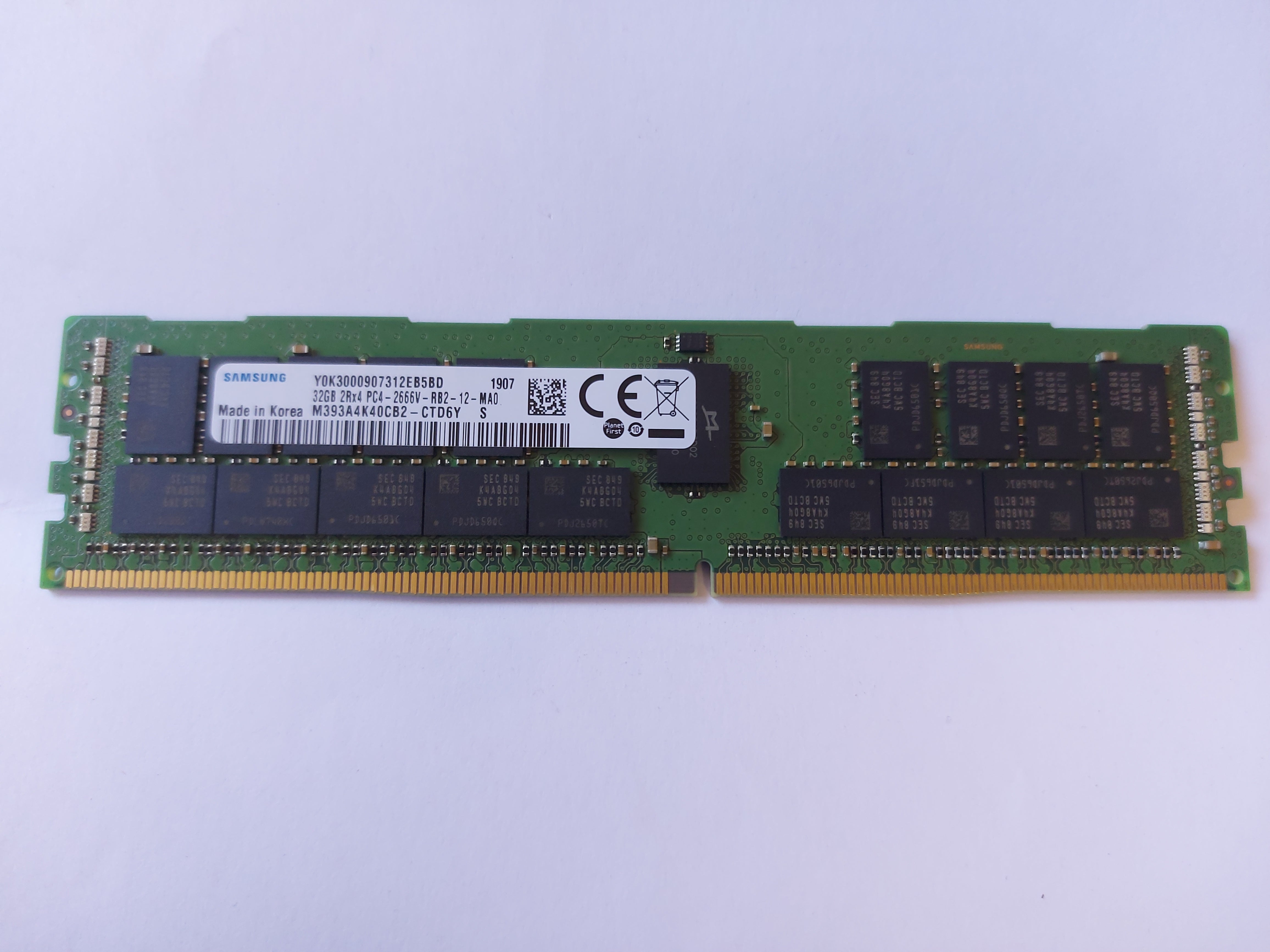 Samsung 32GB PC4-21300 DDR4-2666MHz Registered ECC CL19 288-Pin DIMM Memory Module ( M393A4K40CB2-CTD6Y ) REF