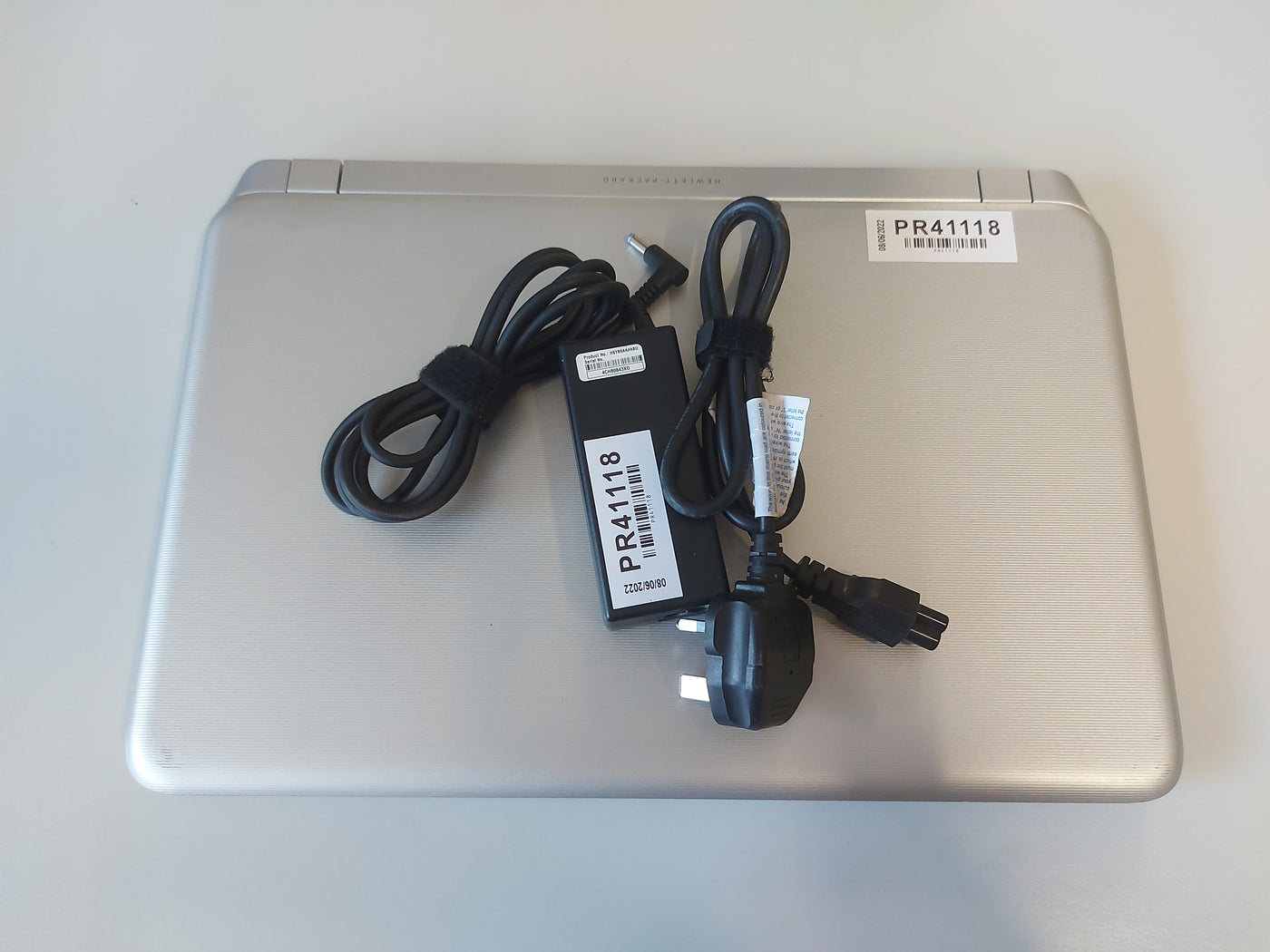 HP Pavilion 15 1.5TB AMD A10-5745M 2100MHz 8GB RAM 15.6" Laptop NOT HOLDING CHARGE ( USED )
