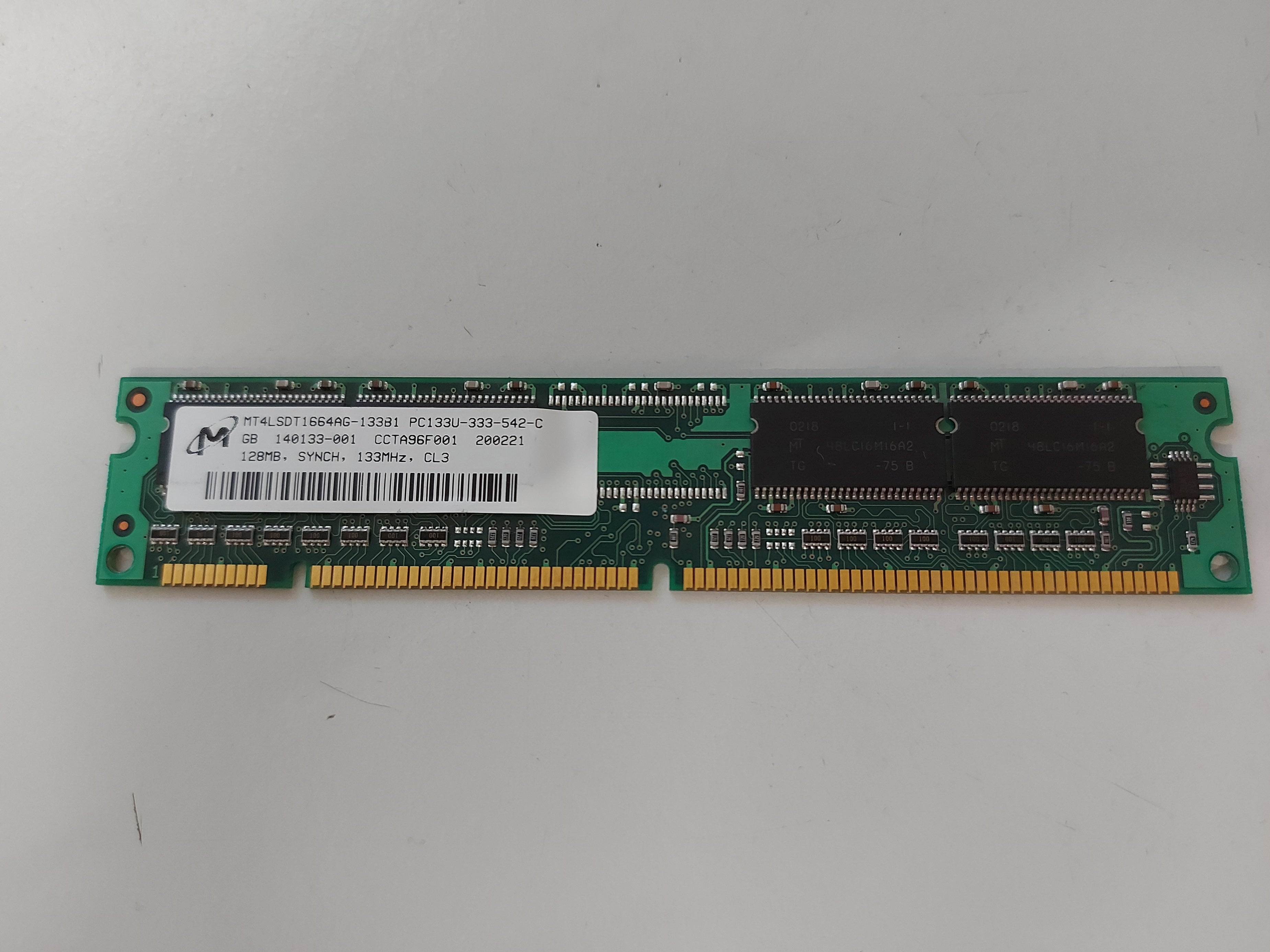 Micron 128MB SDRAM PC-133 Non-ECC Unbuffered 168-Pin Memory ( MT4LSDT1664AG-133B1 ) REF