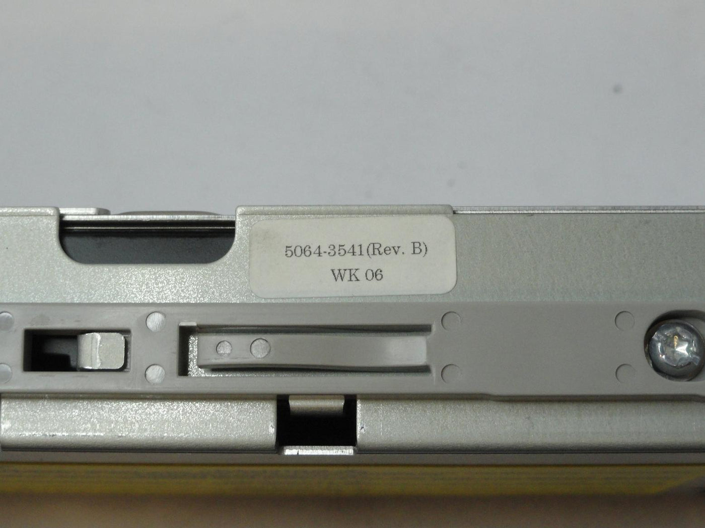 IBM HP 9.1GB SCSI 80Pin 10Krpm 3.5in HDD in Caddy ( 34L3755 D6107-63001 D6107-69001 D6107-60001 D6107A 5064-3541 ) REF