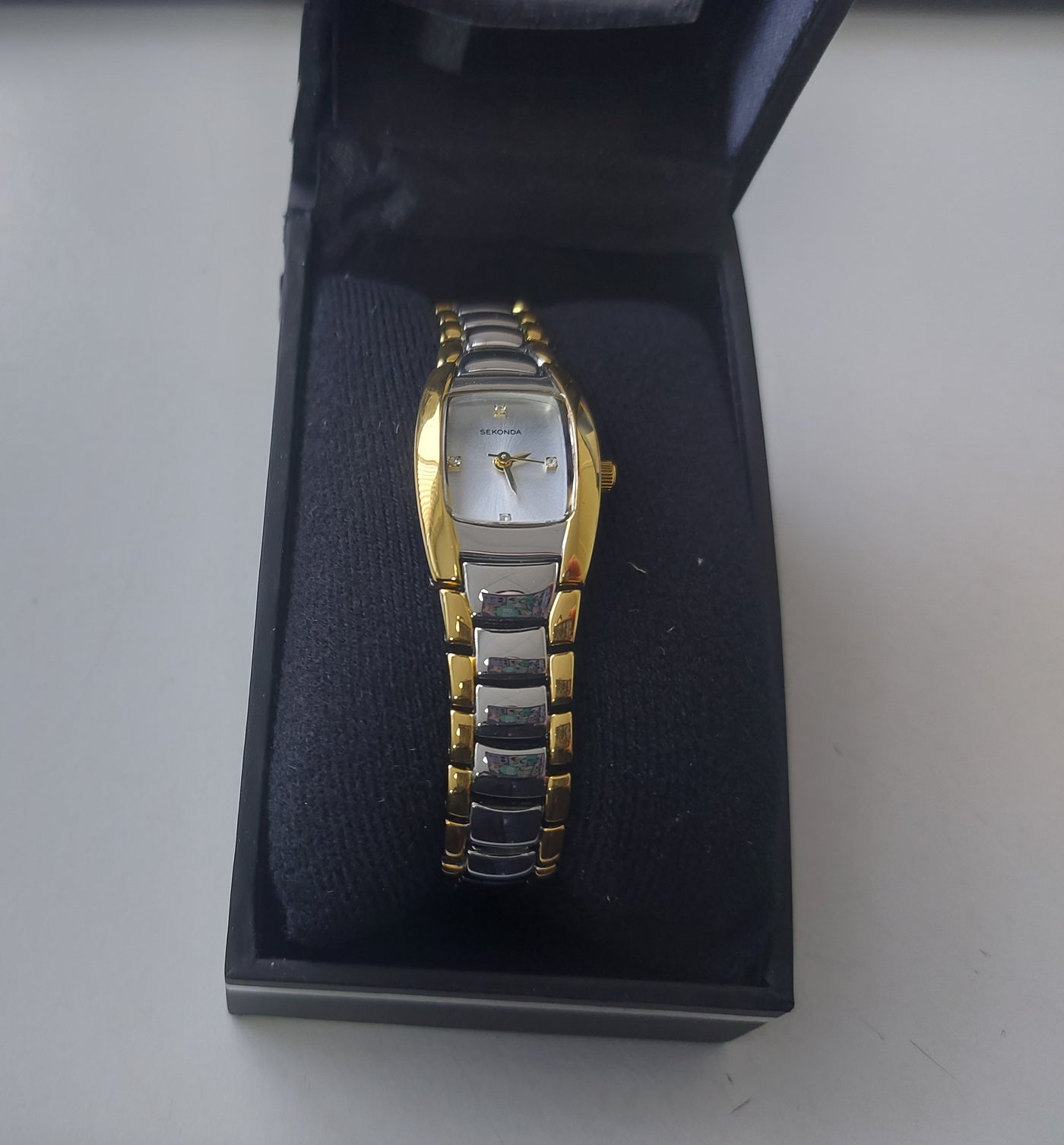 Sekonda Ladies Watch with Silver Dial and Stainless Steel Bracelet 2545 NOB