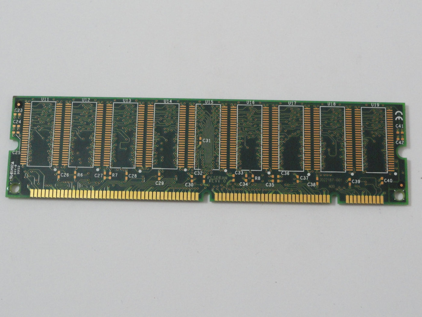 THMY6416H1EG-80 - 128Mb PC100 100MHz 168 Pin SDRAM DIMM - Refurbished