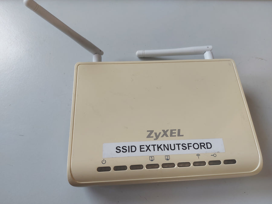 Zyxel Wireless Radio Access Point ( WAP3205 ) USED