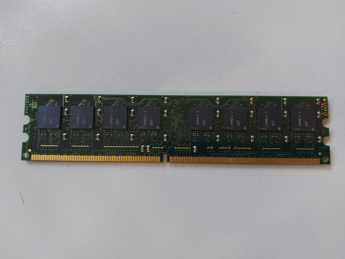 Rendition 1GB PC2-5300 DDR2 240-Pin NonECC Unbuffered CL5 SDRAM DIMM Module ( RM12864AA667.16FD ) REF