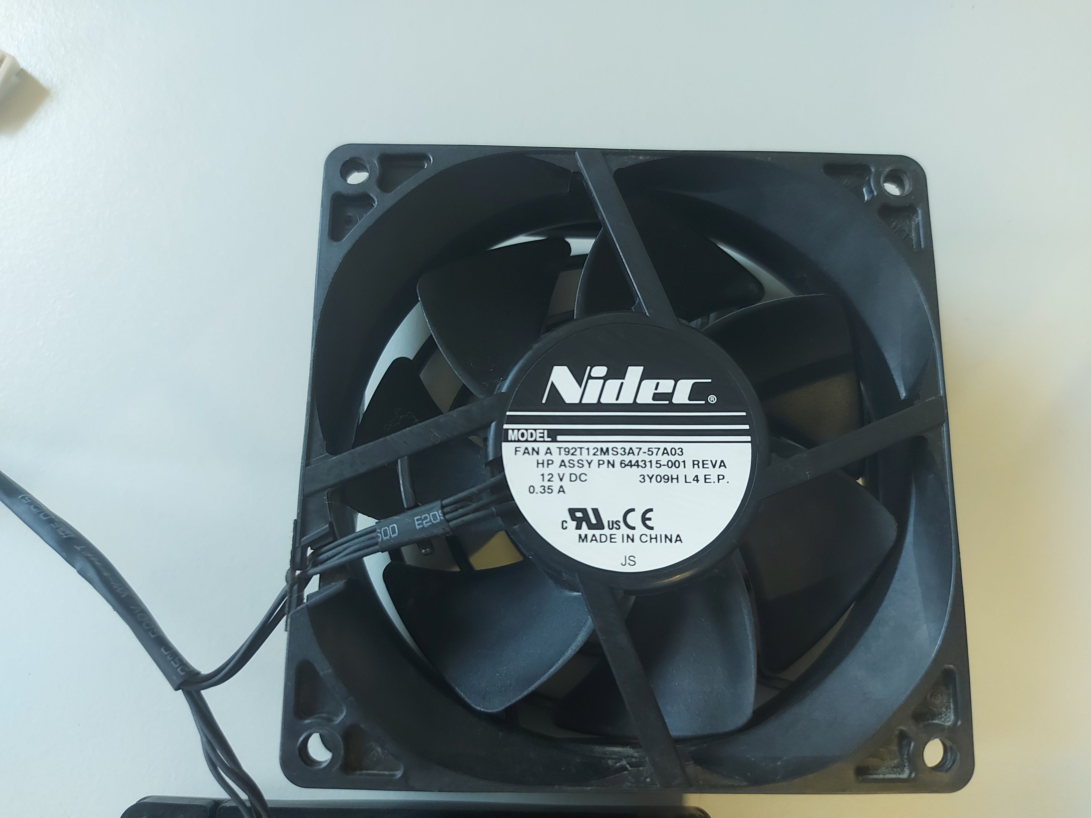 HP Nidec Dual Rear 12VDC 0.35A 9cm Cooling Fan ( T92T12MS3A7-57A03 644315-001 ) USED