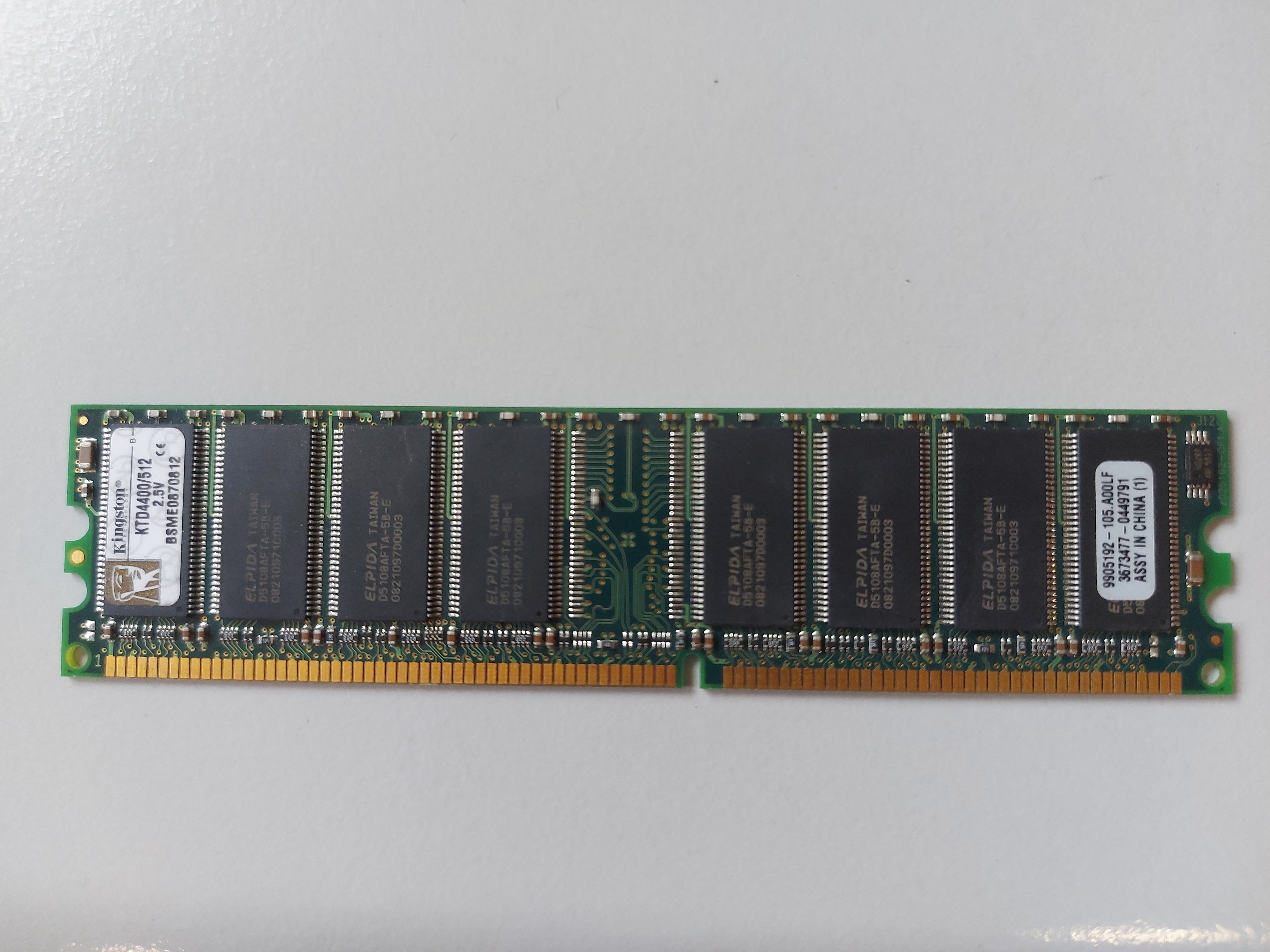 Kingston 512MB PC2100 DDR-266MHz non-ECC Unbuffered CL2.5 184-Pin DIMM 2.5V Memory Module ( KTD4400/512 9905192-105.A00LF ) REF